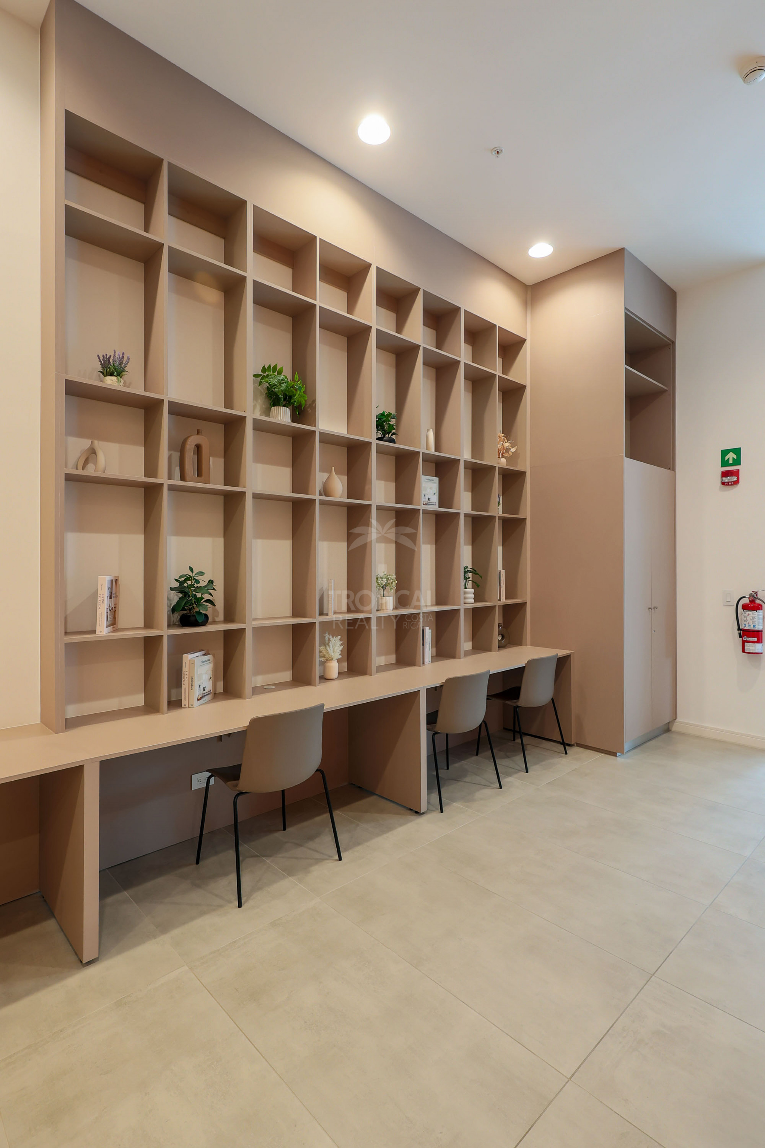 Contemporary City View Apartment – La Sabana, San José