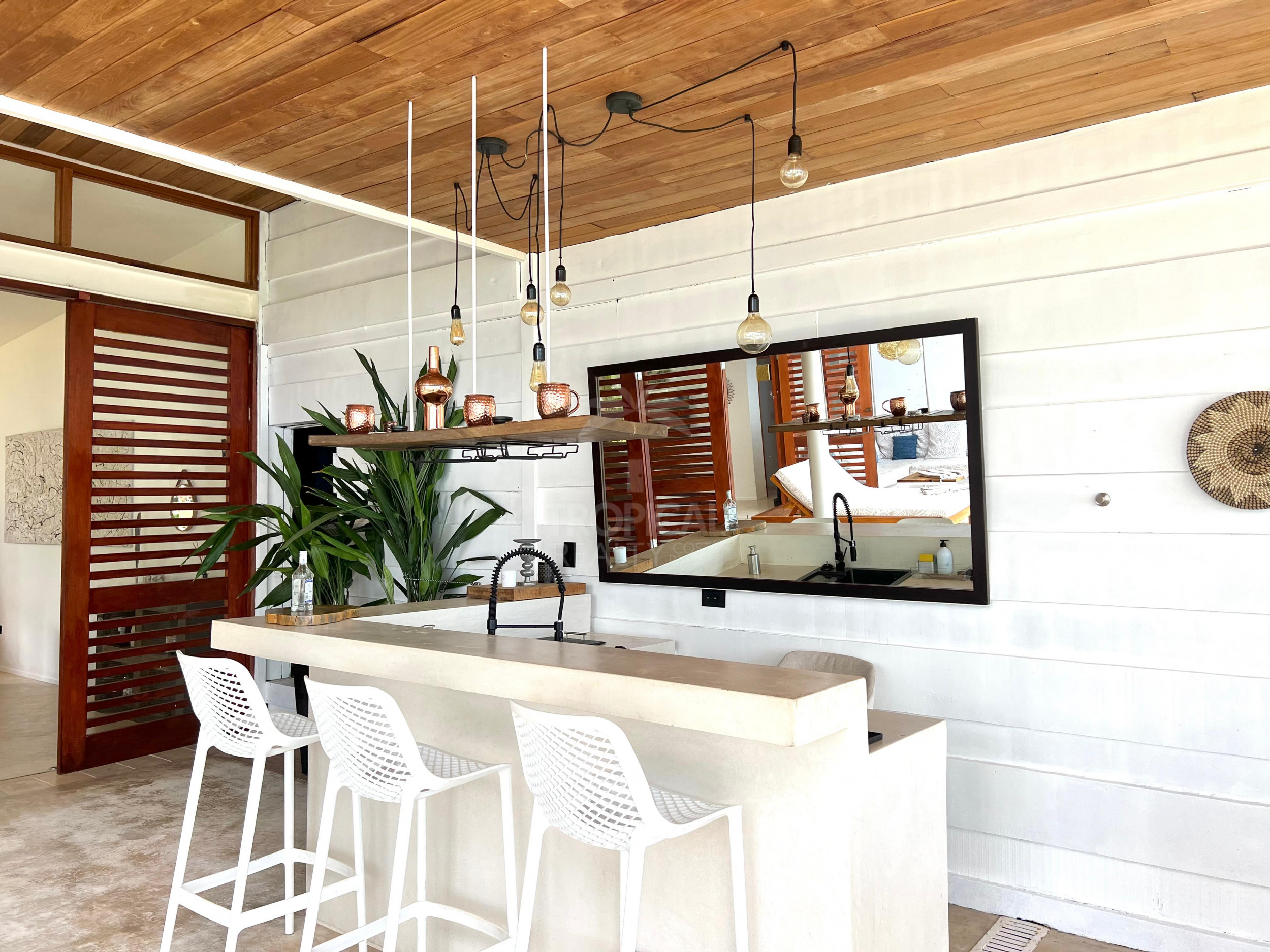 Luxury Ocean View Villa with Guest House – Santa Teresa