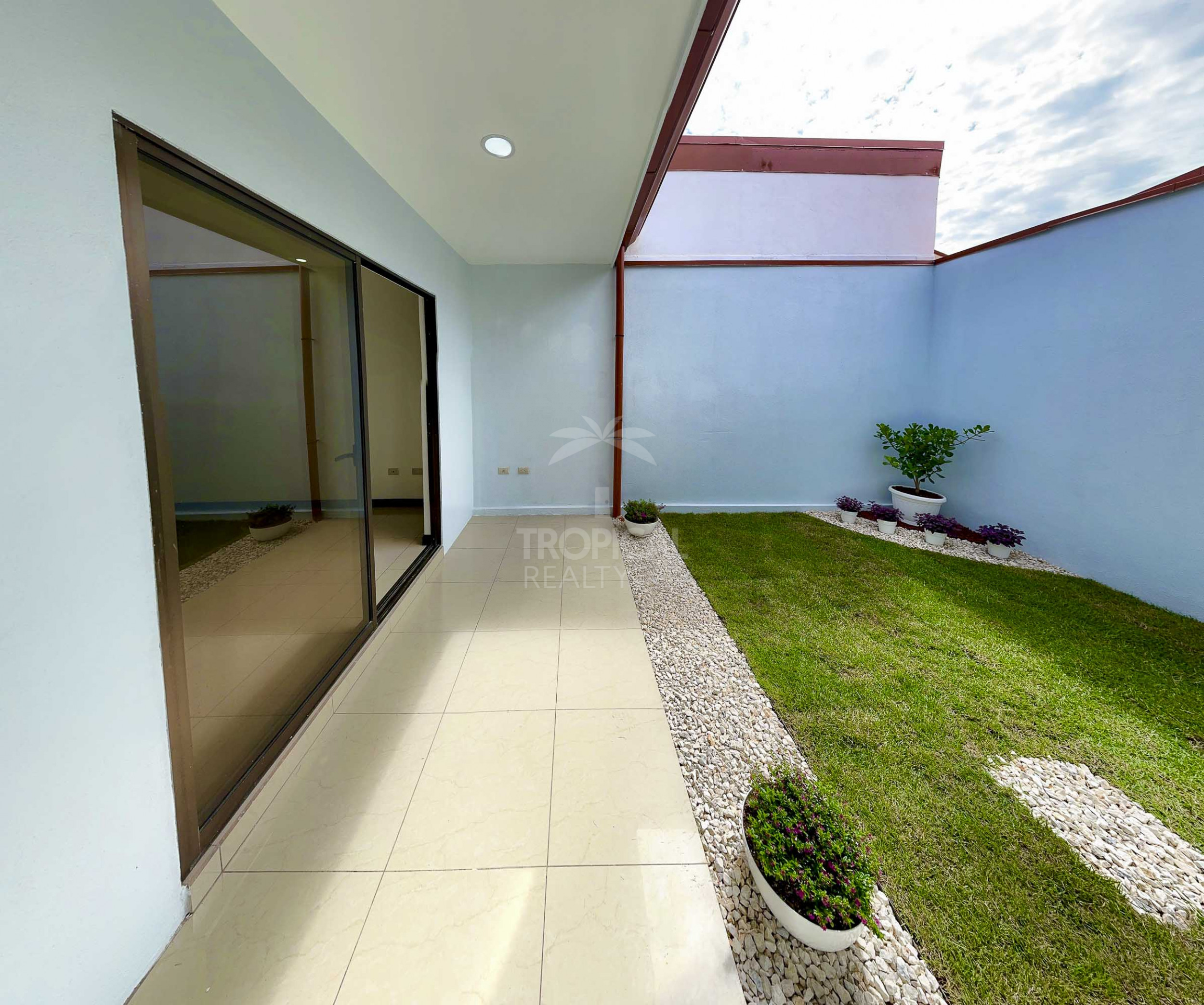 Modern 2-Bedroom Home for Sale in Monte Blanco Condominium, Heredia – Secure Living with Natural Beauty