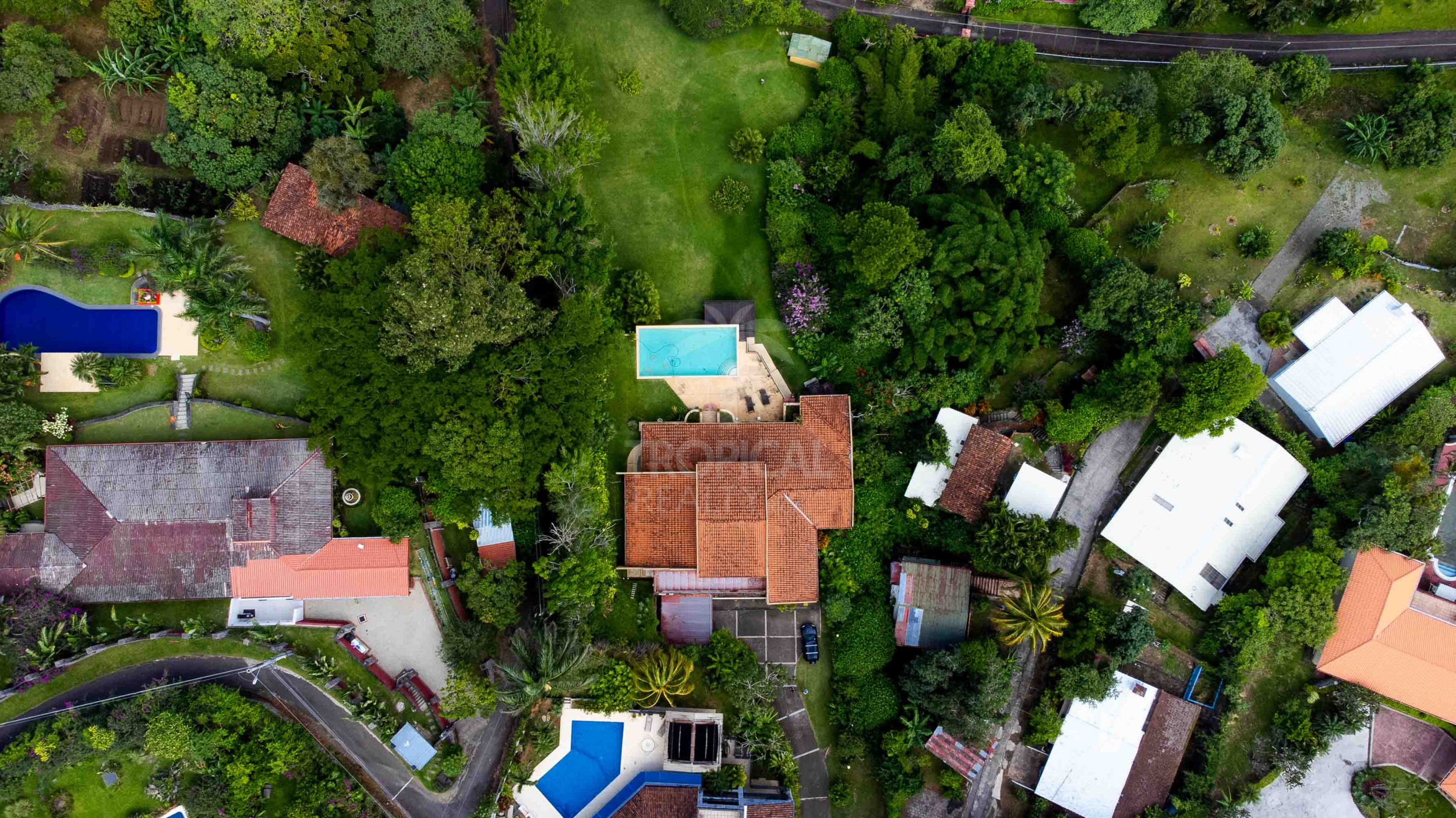 Elegant Italian-Style Villa with Mountain Views – Near Santa Ana, Costa Rica