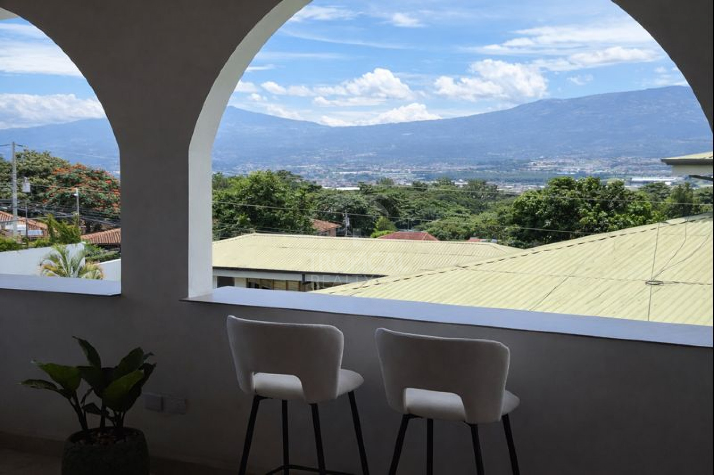 Luxury One-Story Home in Escazú | 5 En-Suite Bedrooms | $695,000 USD