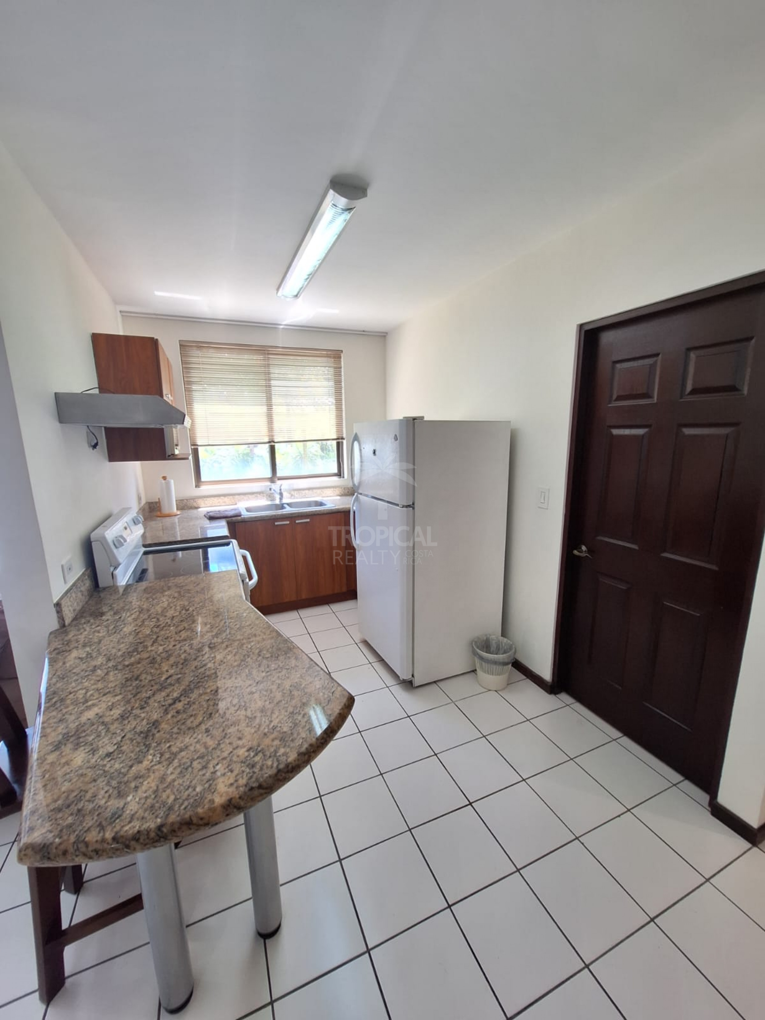 Furnished Apartment for Rent in Sabana Oeste – Balcony & Prime Location