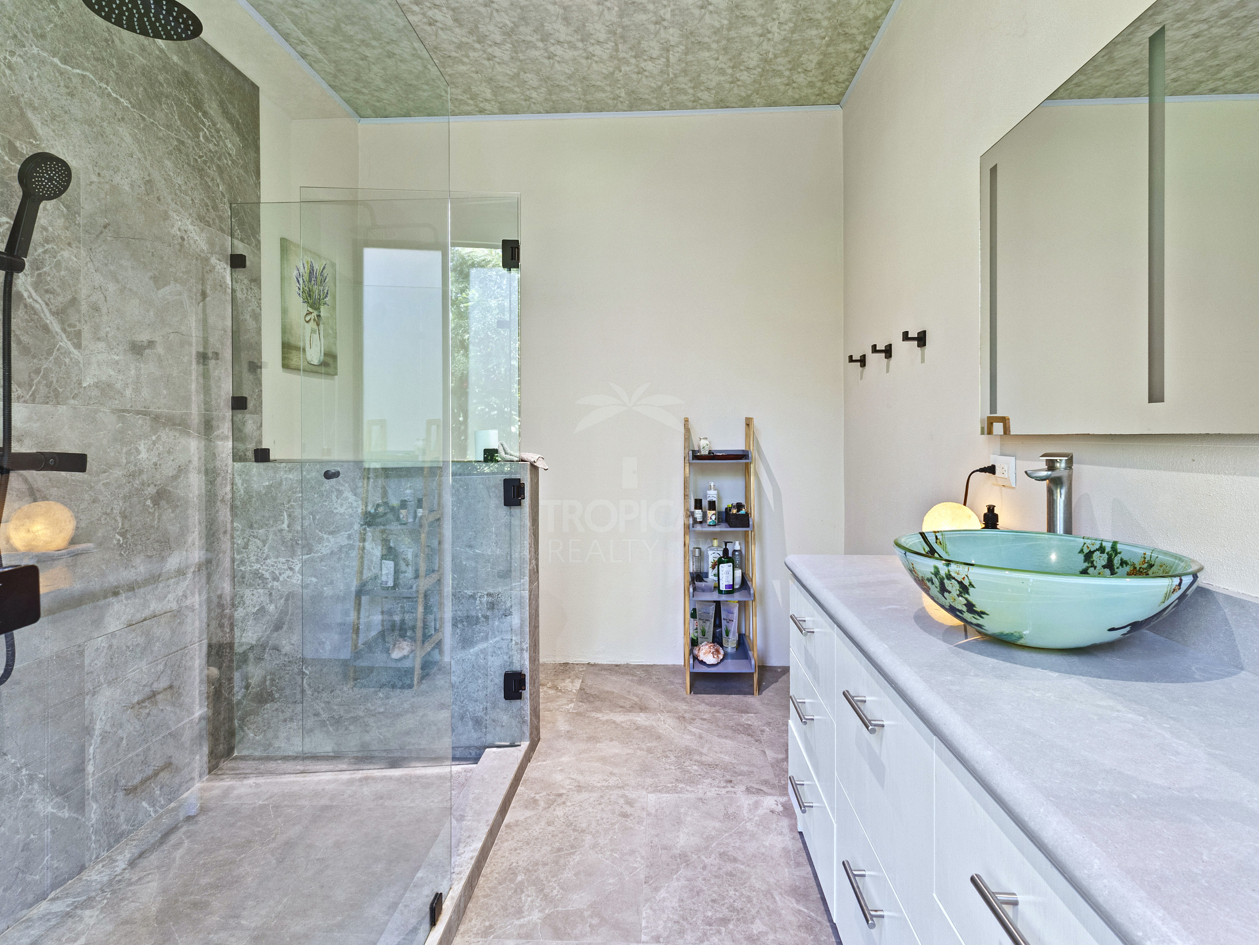 Finca Tropical Estate — Two Homes, an Organic Food Forest and Sunset Views in Ciudad Colón