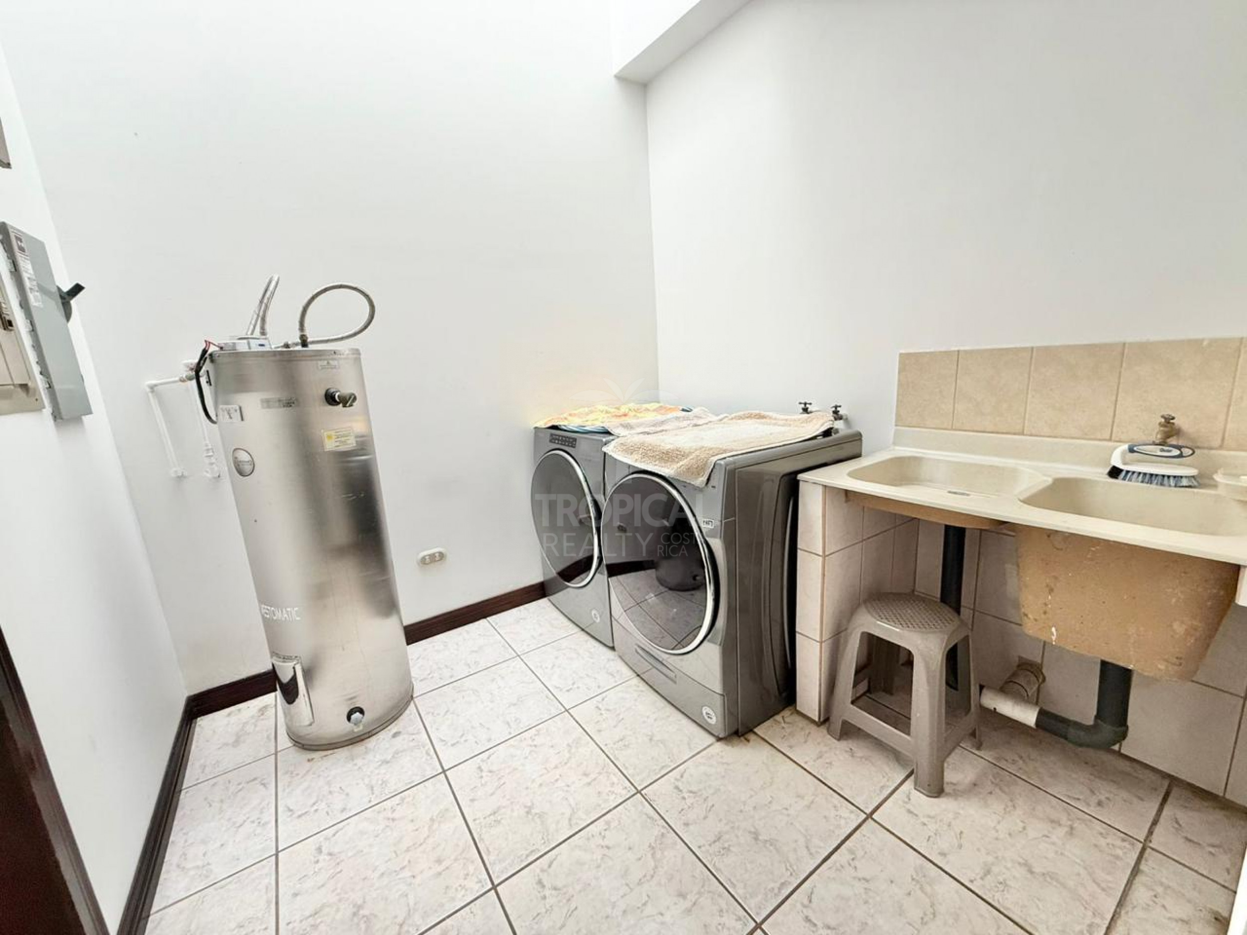 Independent Home for Sale  – Los Laureles, Escazú