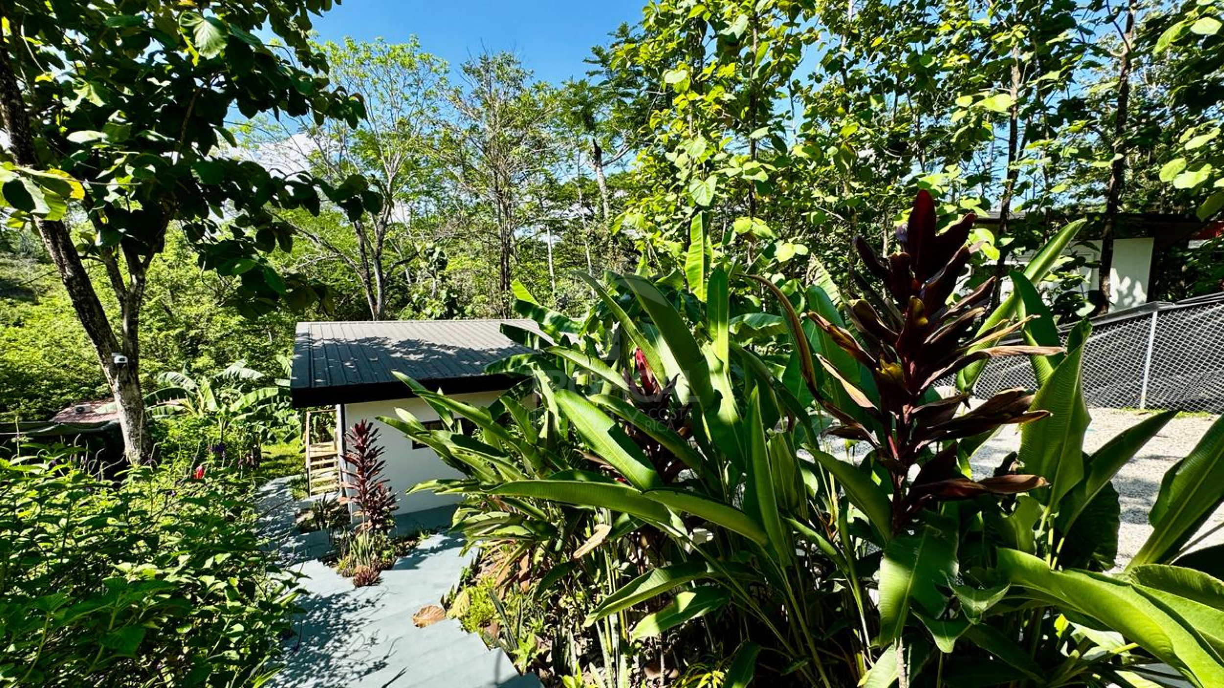 Charming One-Bedroom Home with Pool in Santiago – Just Minutes from Playa Hermosa