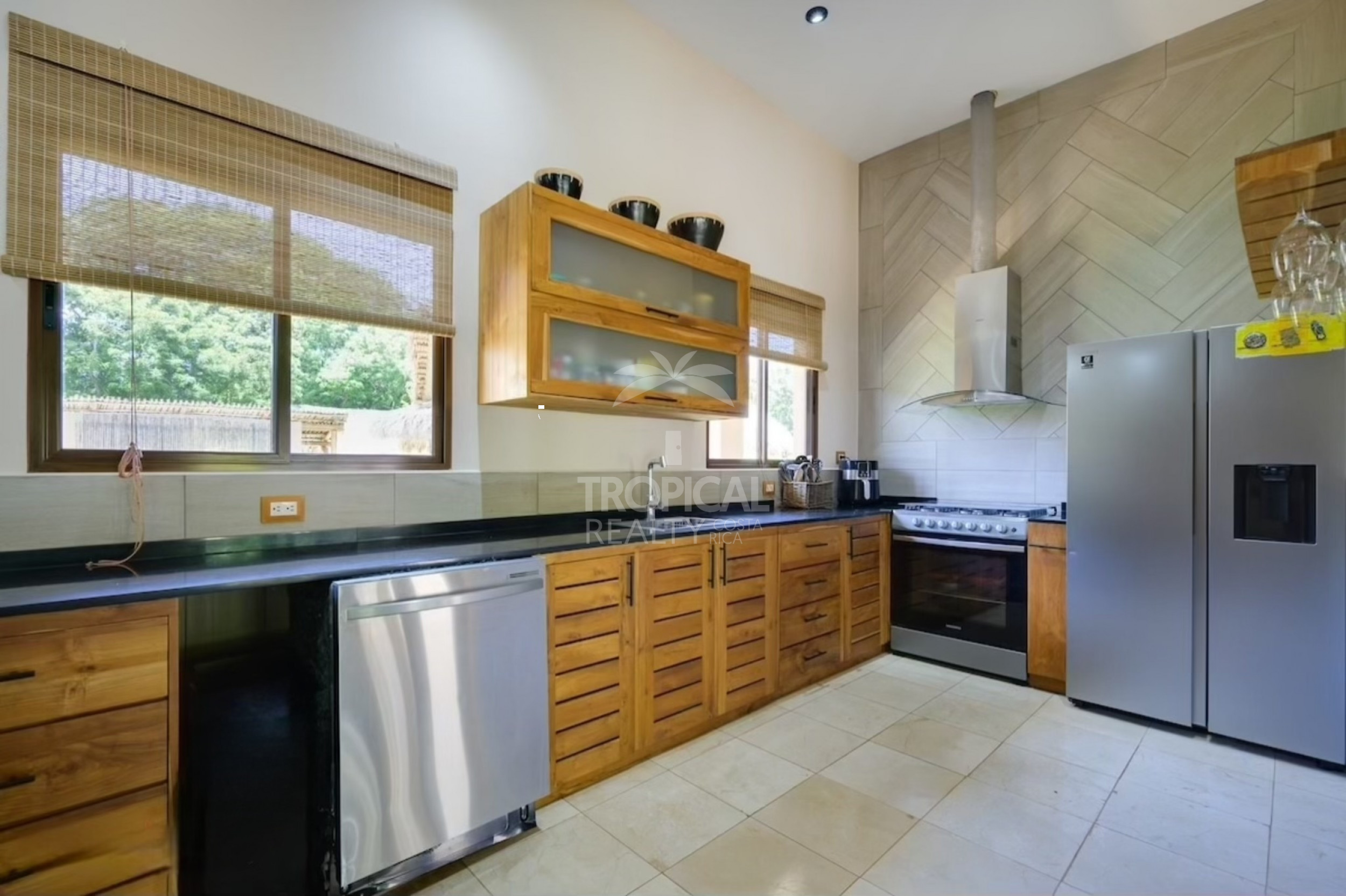 Luxurious Boutique Hotel for Sale: Potrero Beach Paradise, Guanacaste