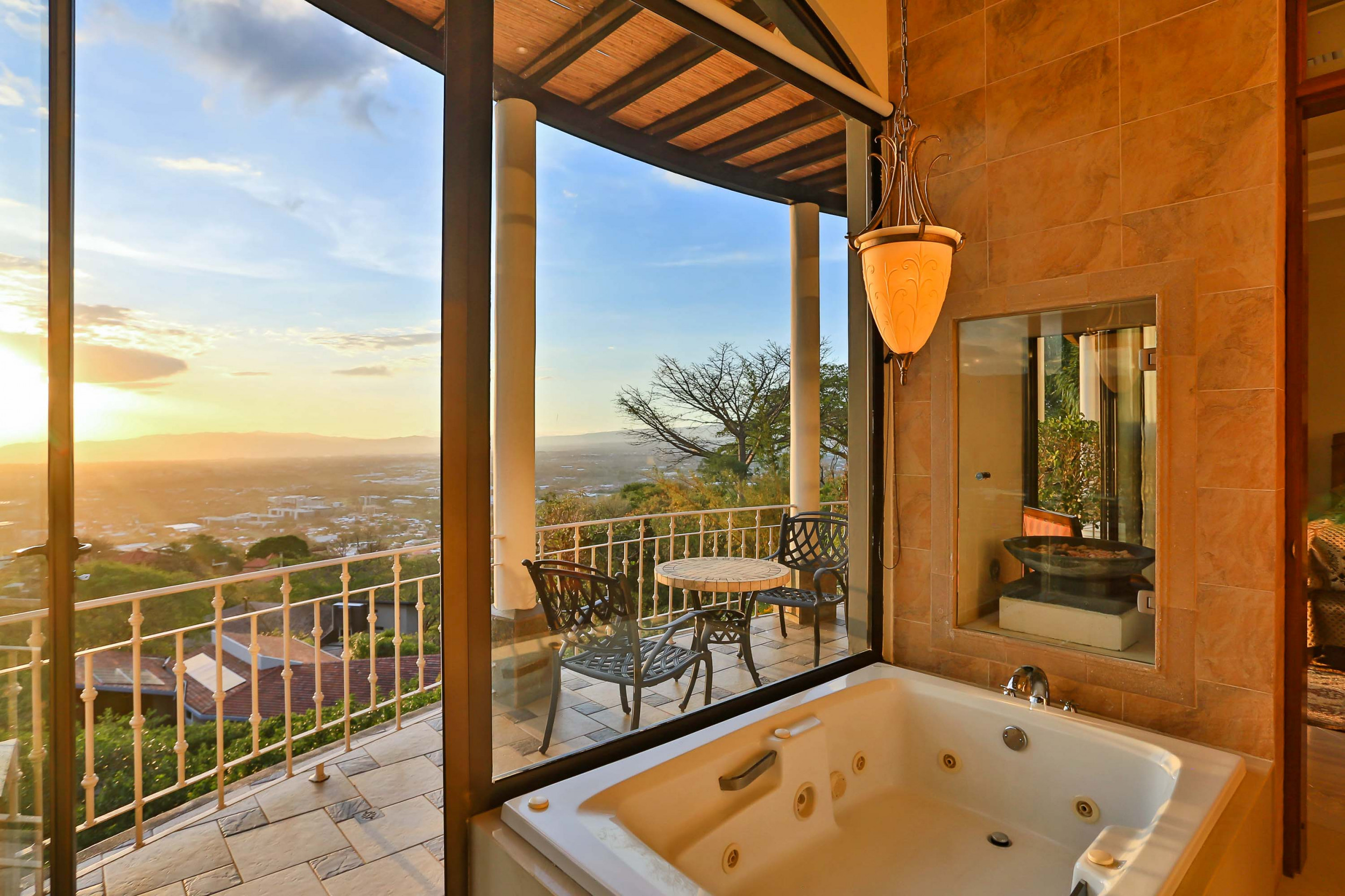 Breathtaking Views & Privacy - The Infinity Estate in Villa Real