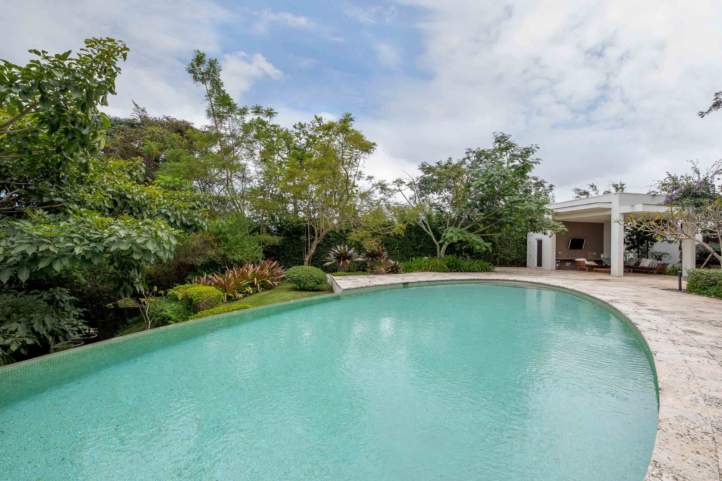 Stunning 1-Bedroom Apartment with Panoramic City Views in Bello Horizonte, Escazu - Luxury Living