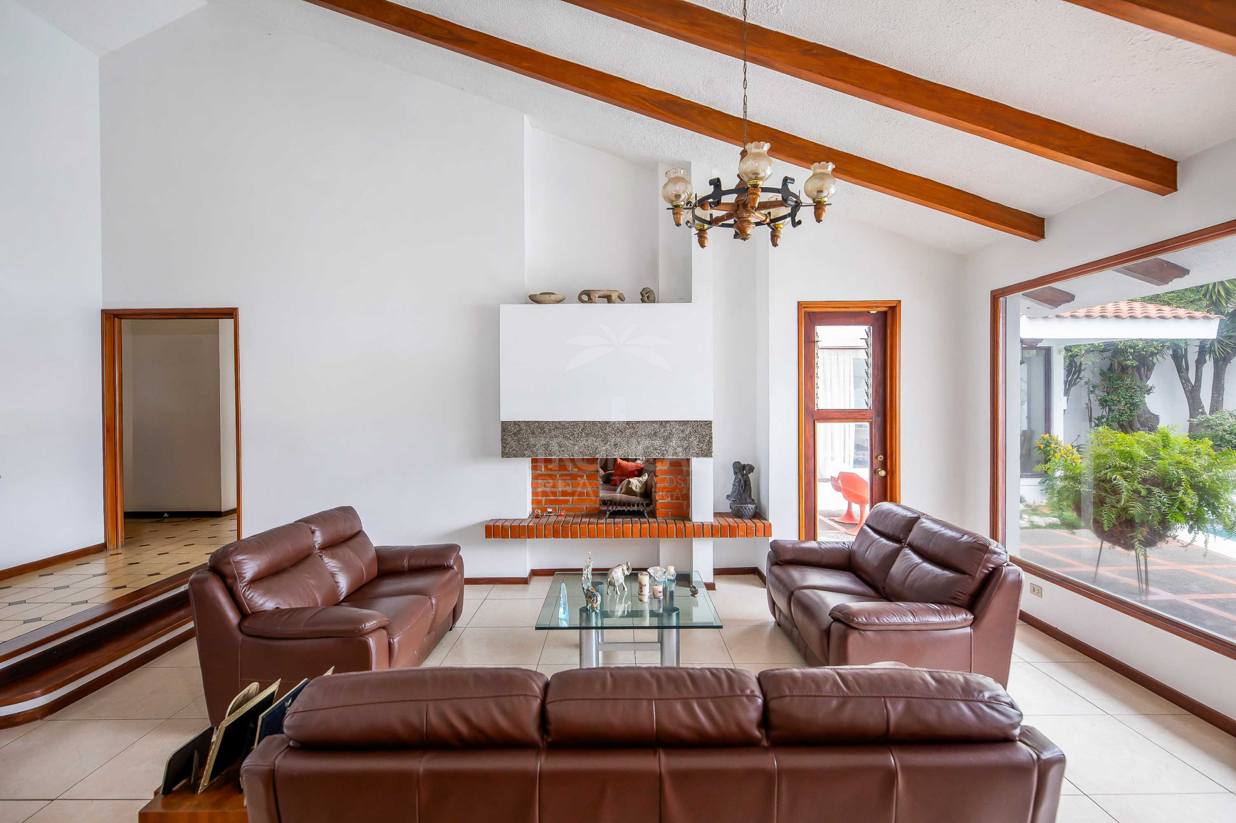 Single-Story Home with Private Pool for Sale in Trejos Montealegre, Escazú SOLD