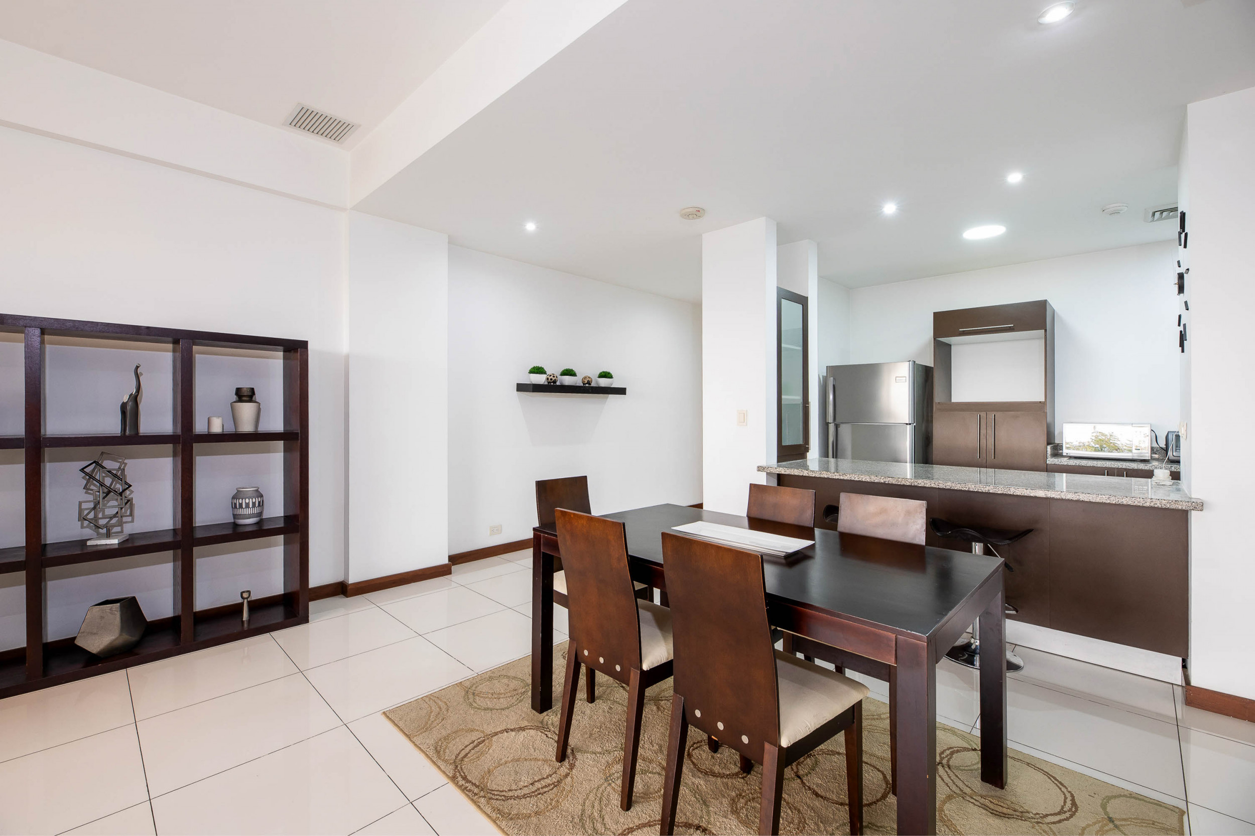 Stunning 1-Bedroom Apartment with Panoramic City Views in Bello Horizonte, Escazu - Luxury Living