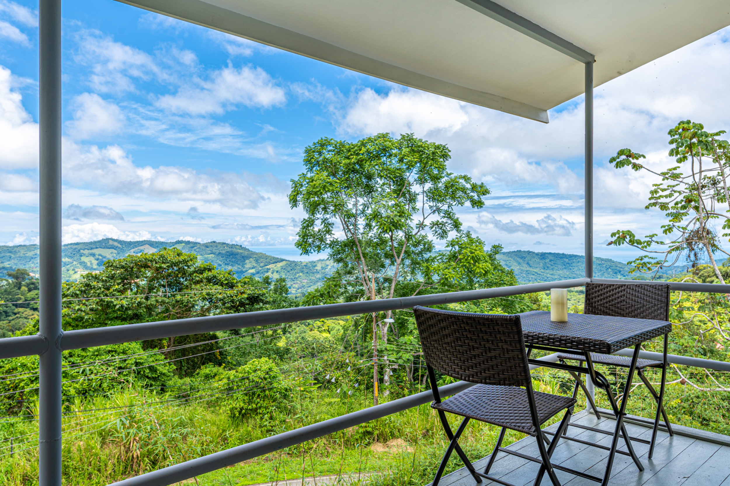Ocean-View Boutique Hotel in Dominical – 13 Turn-Key Units on 1 Hectare