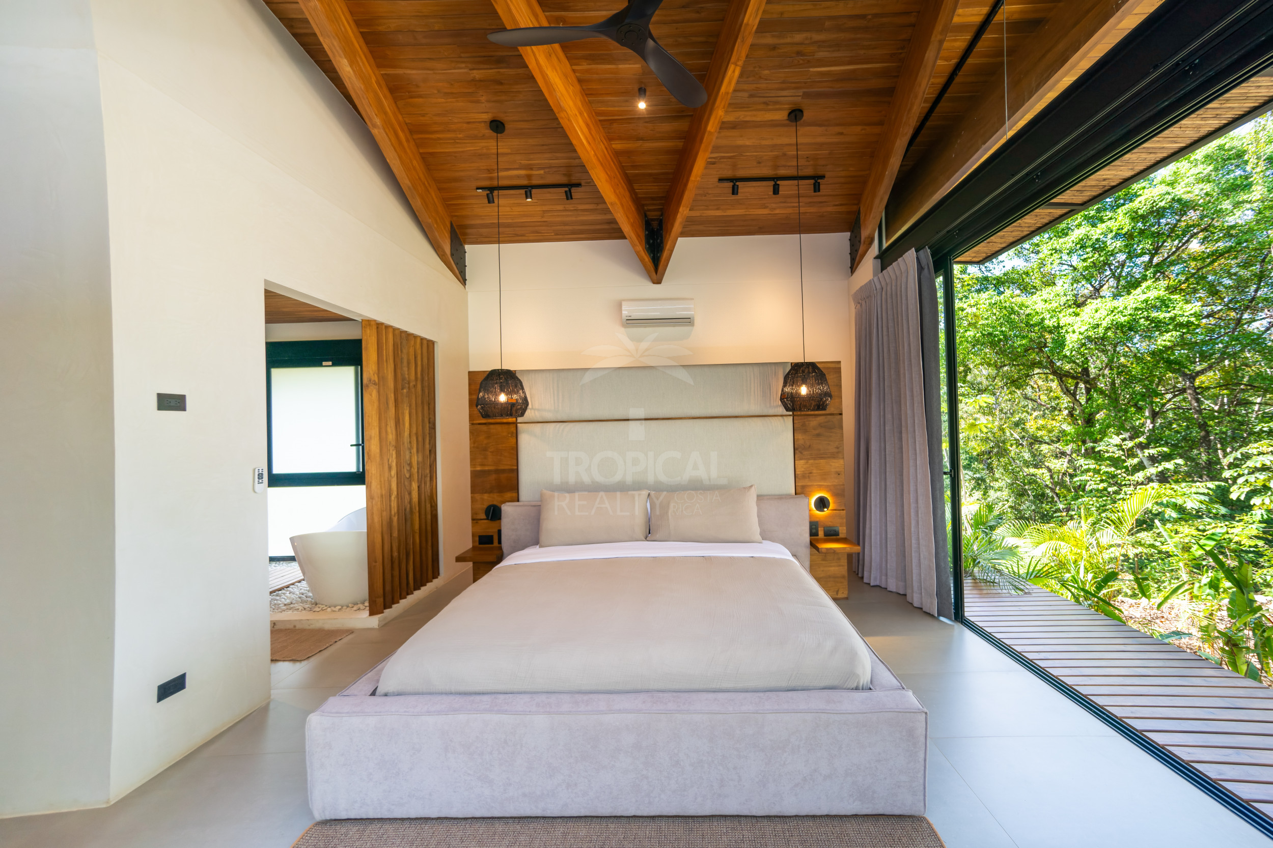 Luxury Ocean View Villa in Santa Teresa – 7,204 m² of Privacy & Nature
