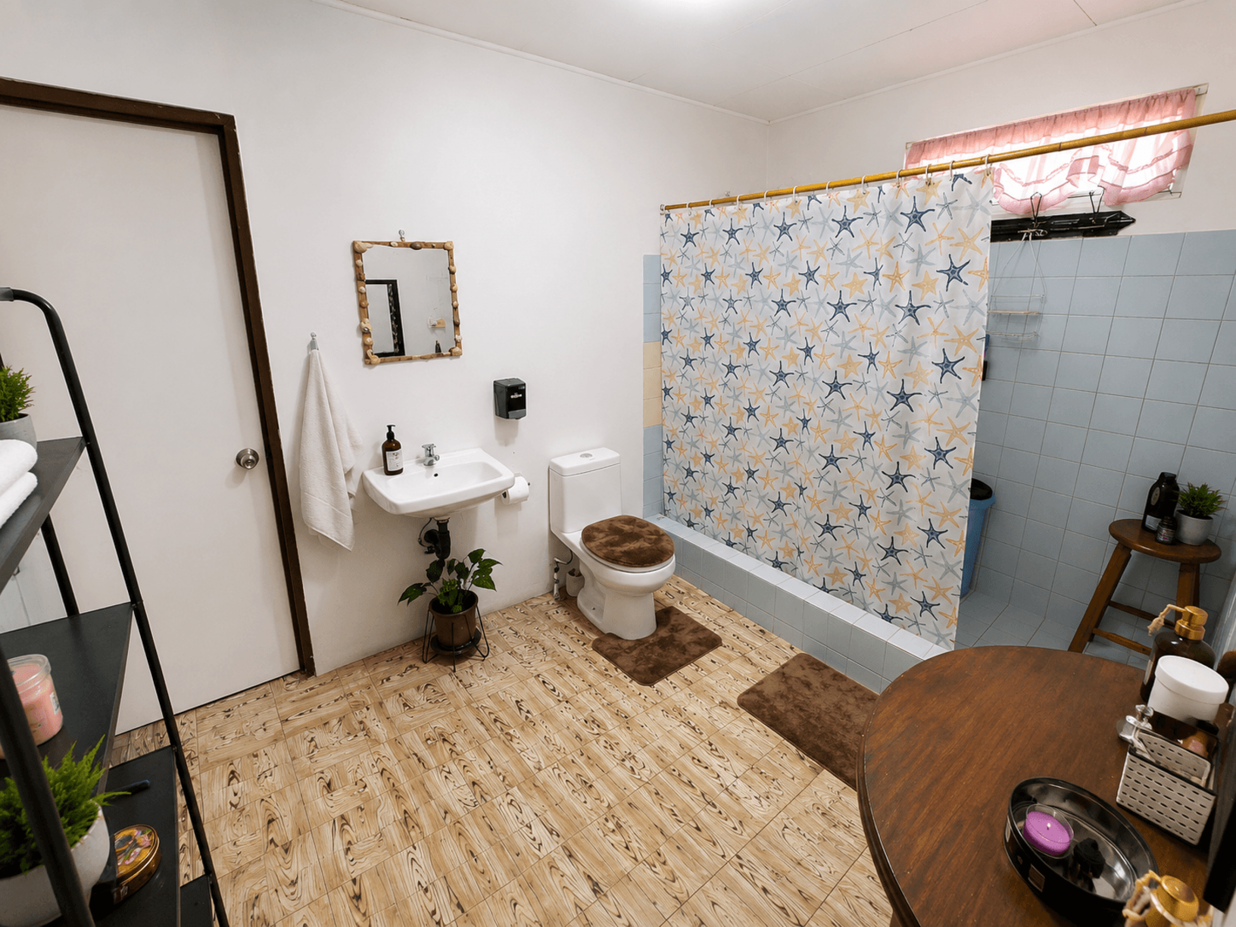 Home with large Lot and Spectacular Panoramic Views in Ciudad Colón