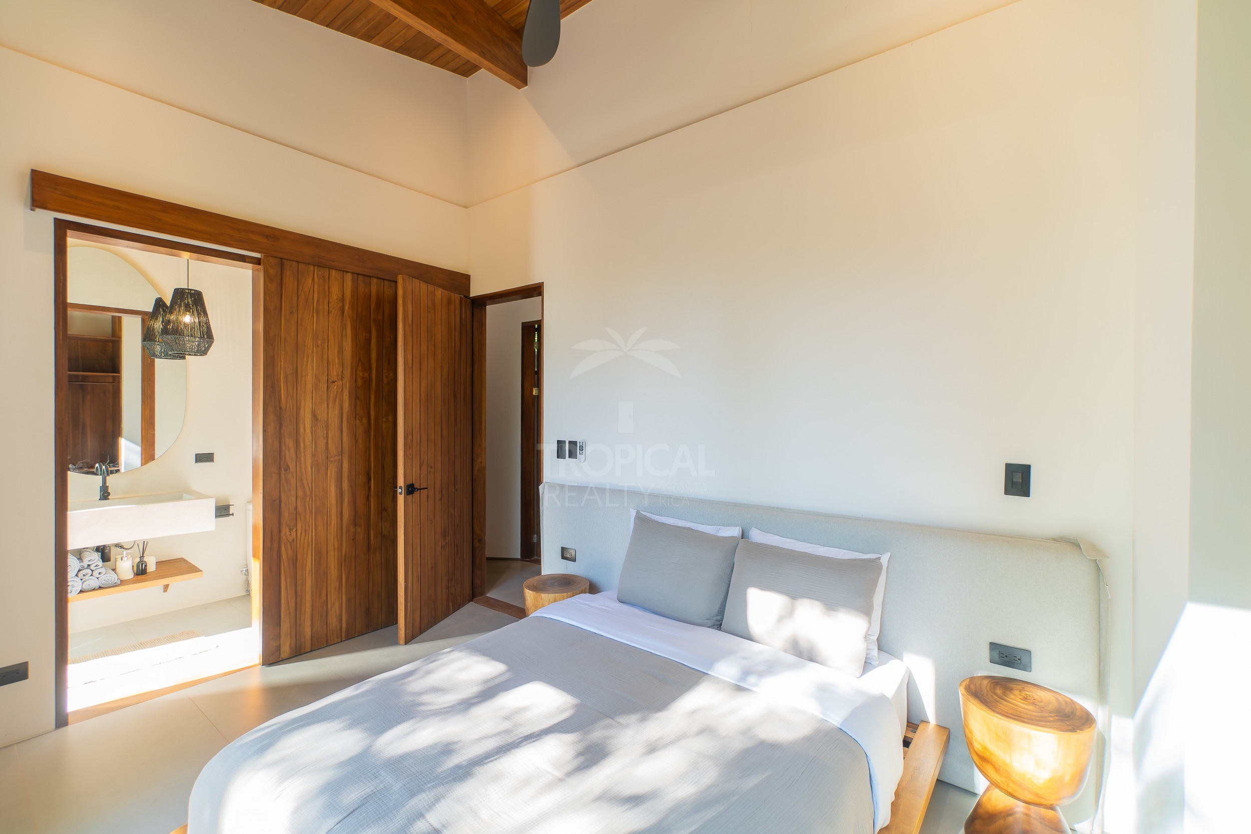 Luxury Ocean View Villa in Santa Teresa – 7,204 m² of Privacy & Nature