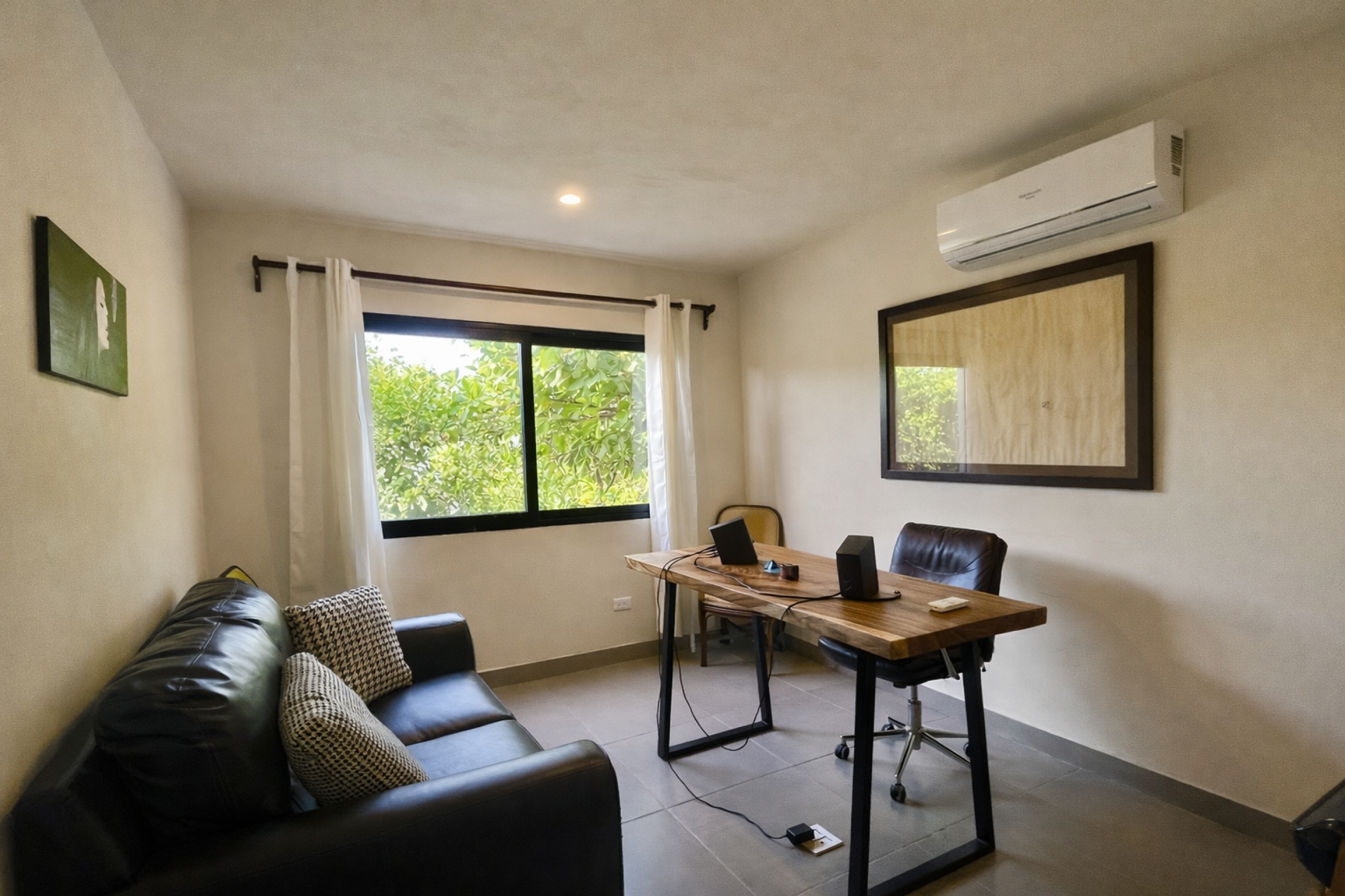 Contemporary Home with Infinity Pool in Tamarindo – 4 Bedroom Tropical Retreat on Large Lot