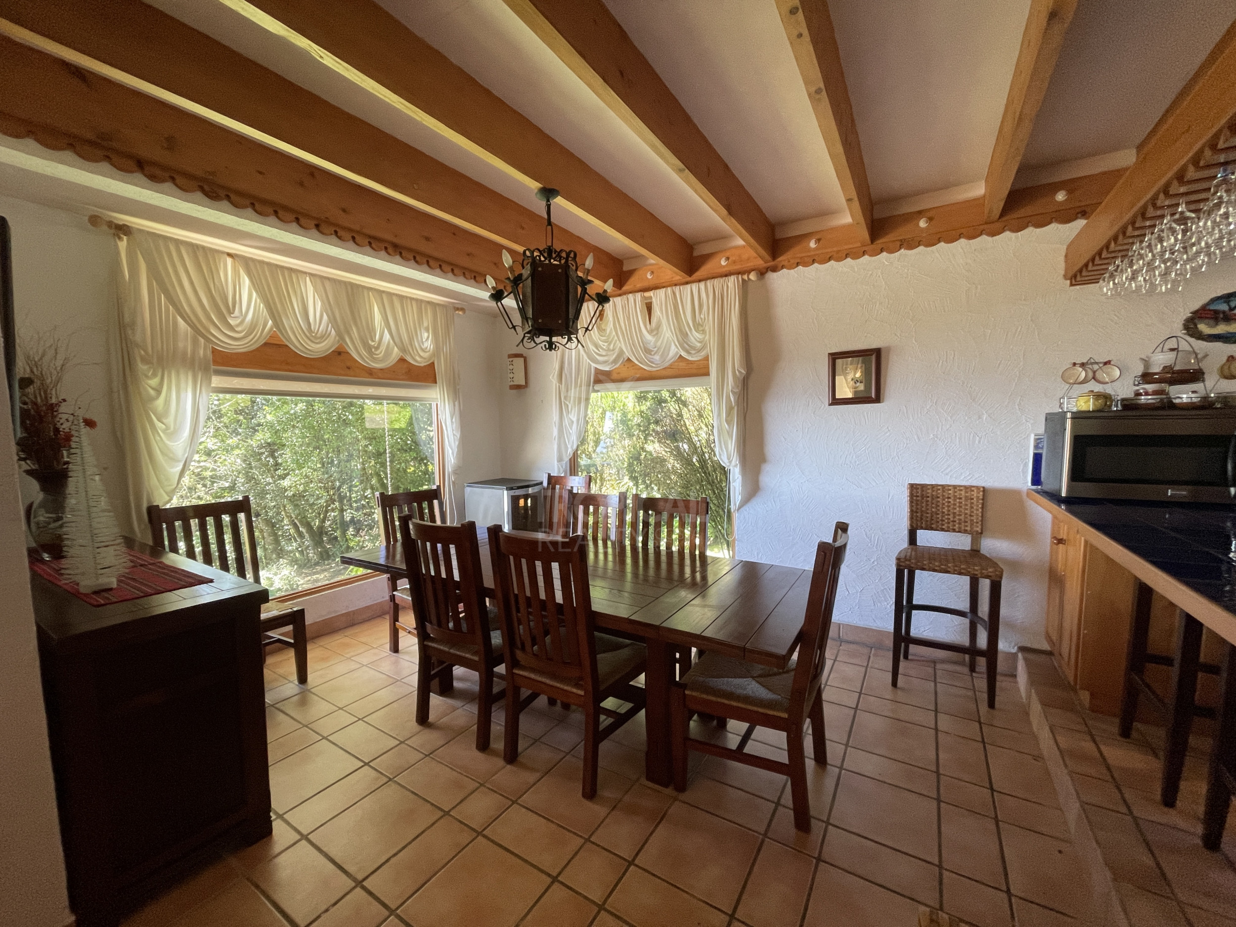 Alpine-Inspired Mountain Retreat in Monte Lagos, Heredia – A Nature Lover’s Paradise