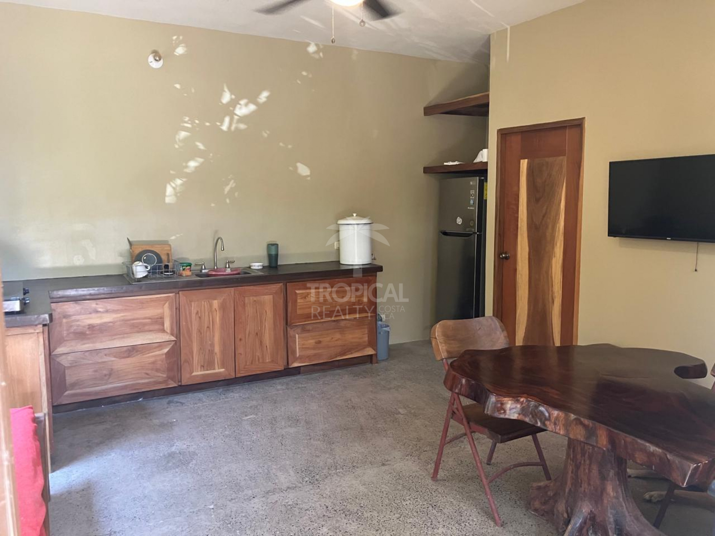 Studio for rent walking distance to Playa Hermosa