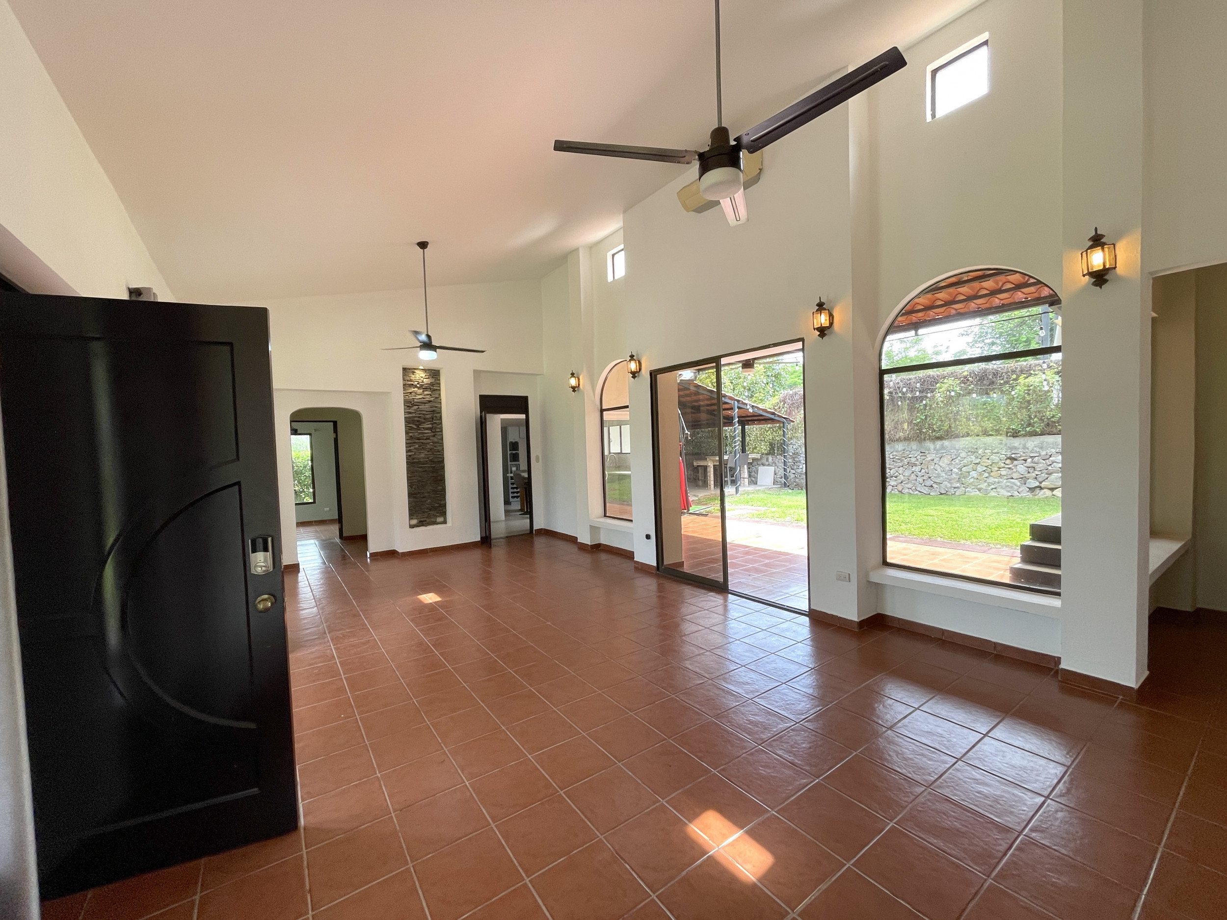 SOLD Single-story house for sale Hacienda Los Reyes