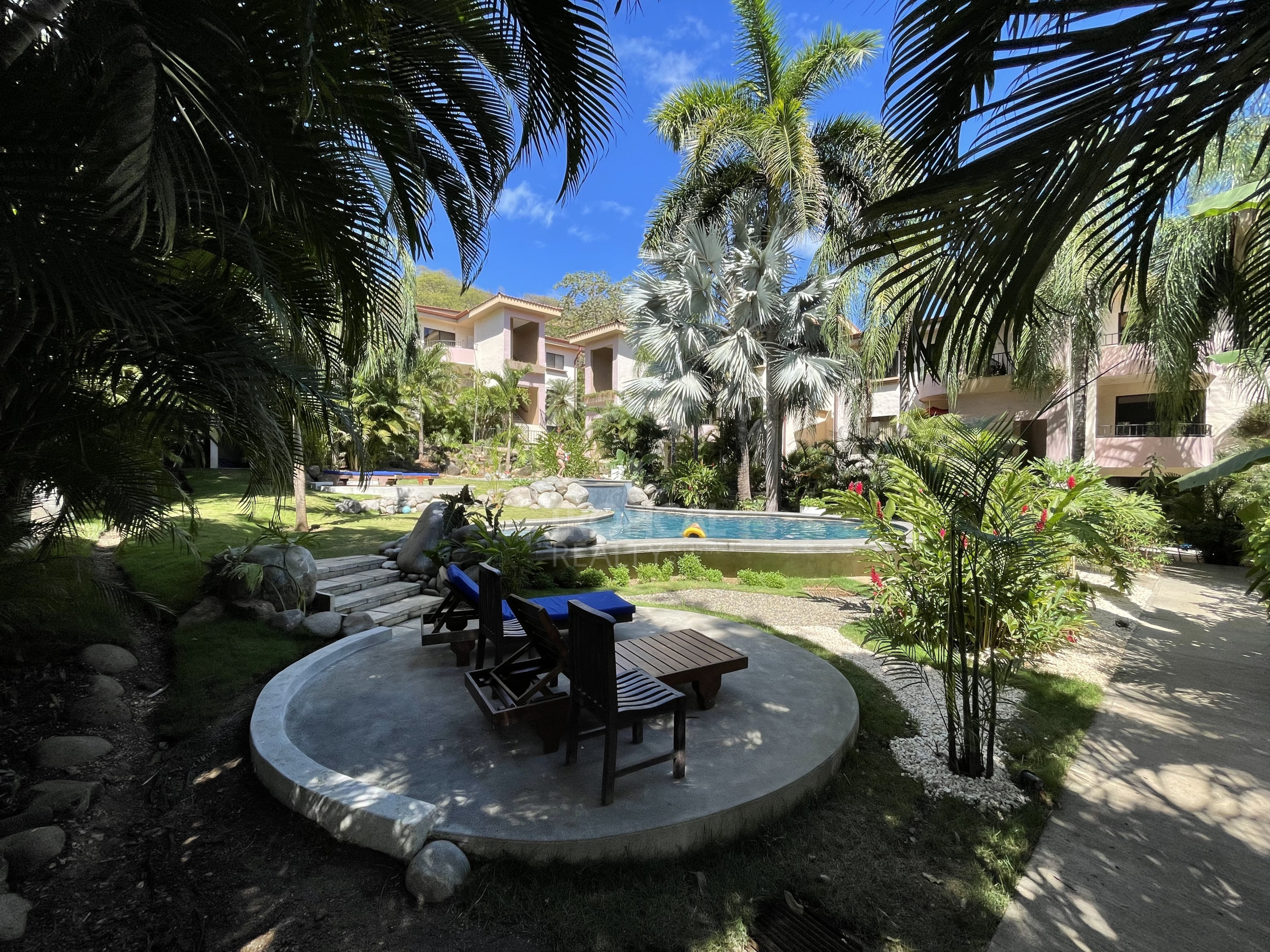 Luxury living near Playa del Coco and Ocotal