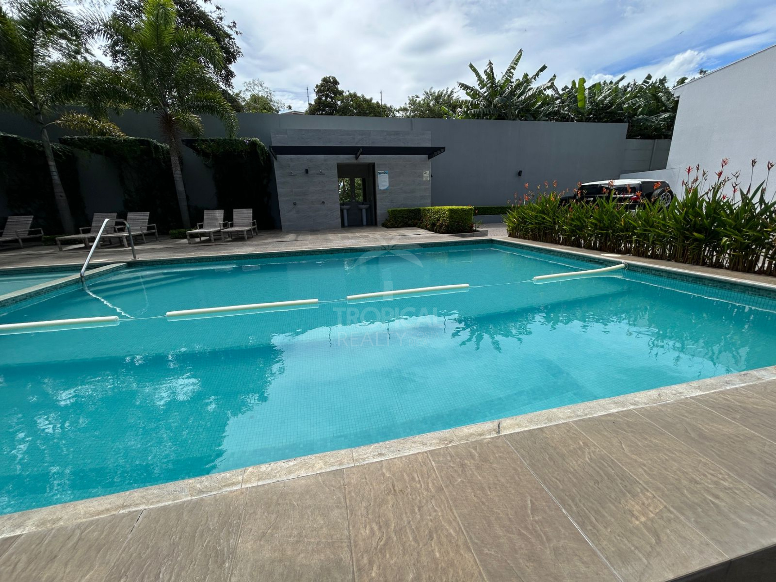 Modern Townhouse for Rent – Piedades de Santa Ana