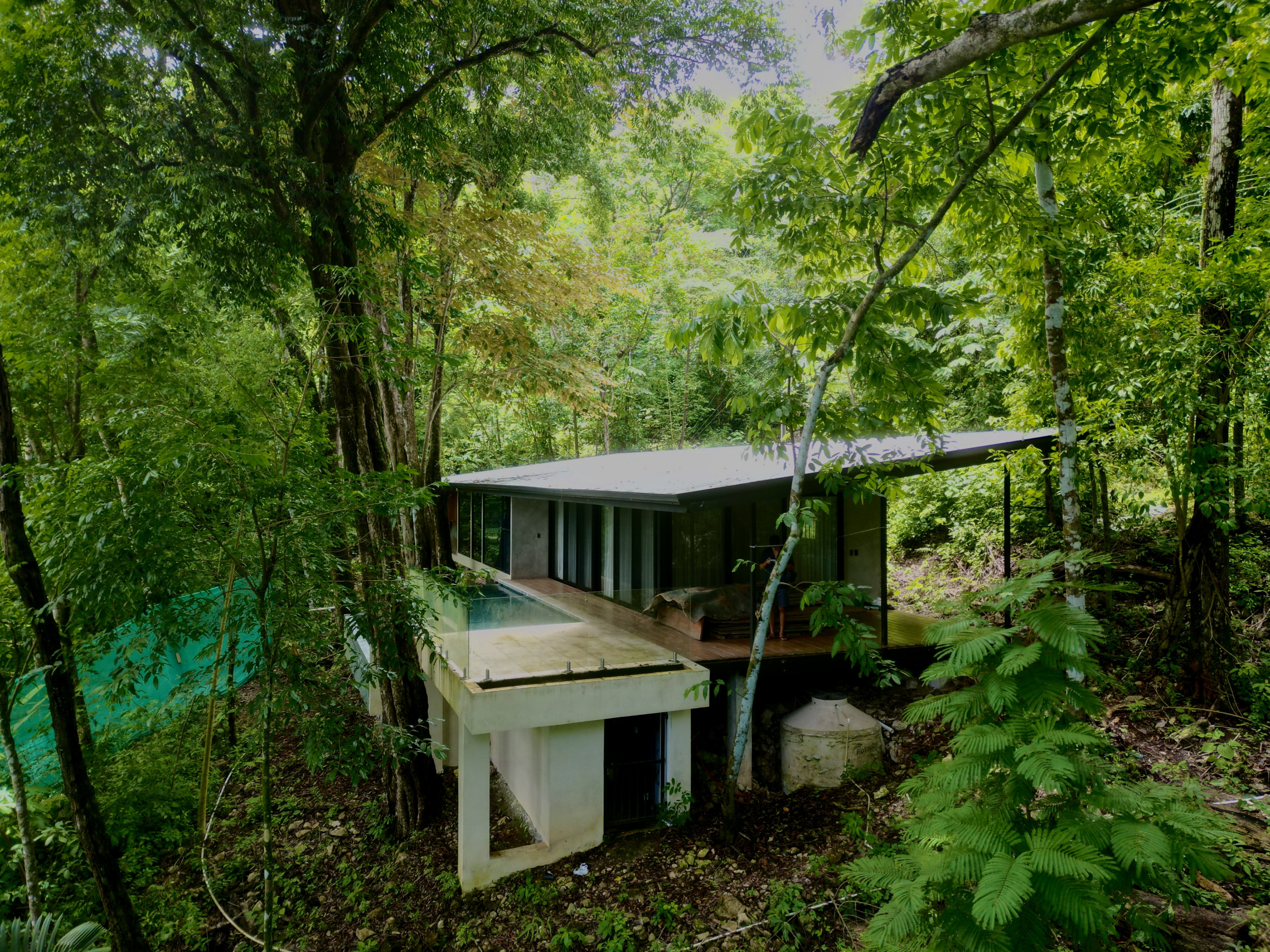Modern Retreat Surrounded by Lush Nature in Santa Teresa