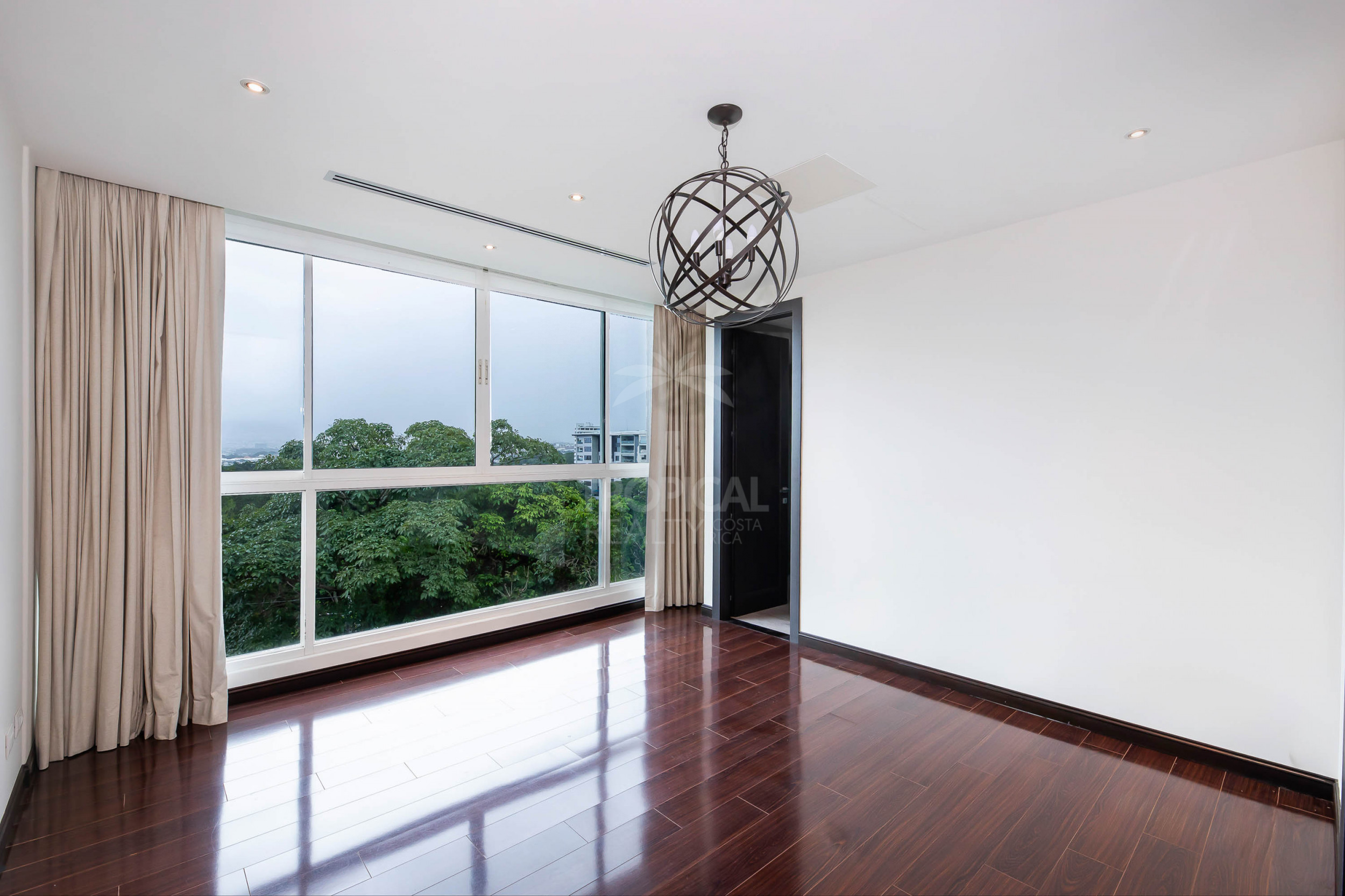 Panoramic 3-Bed Luxury Condo for Sale in Jaboncillos, Escazú | Walk to La Paco