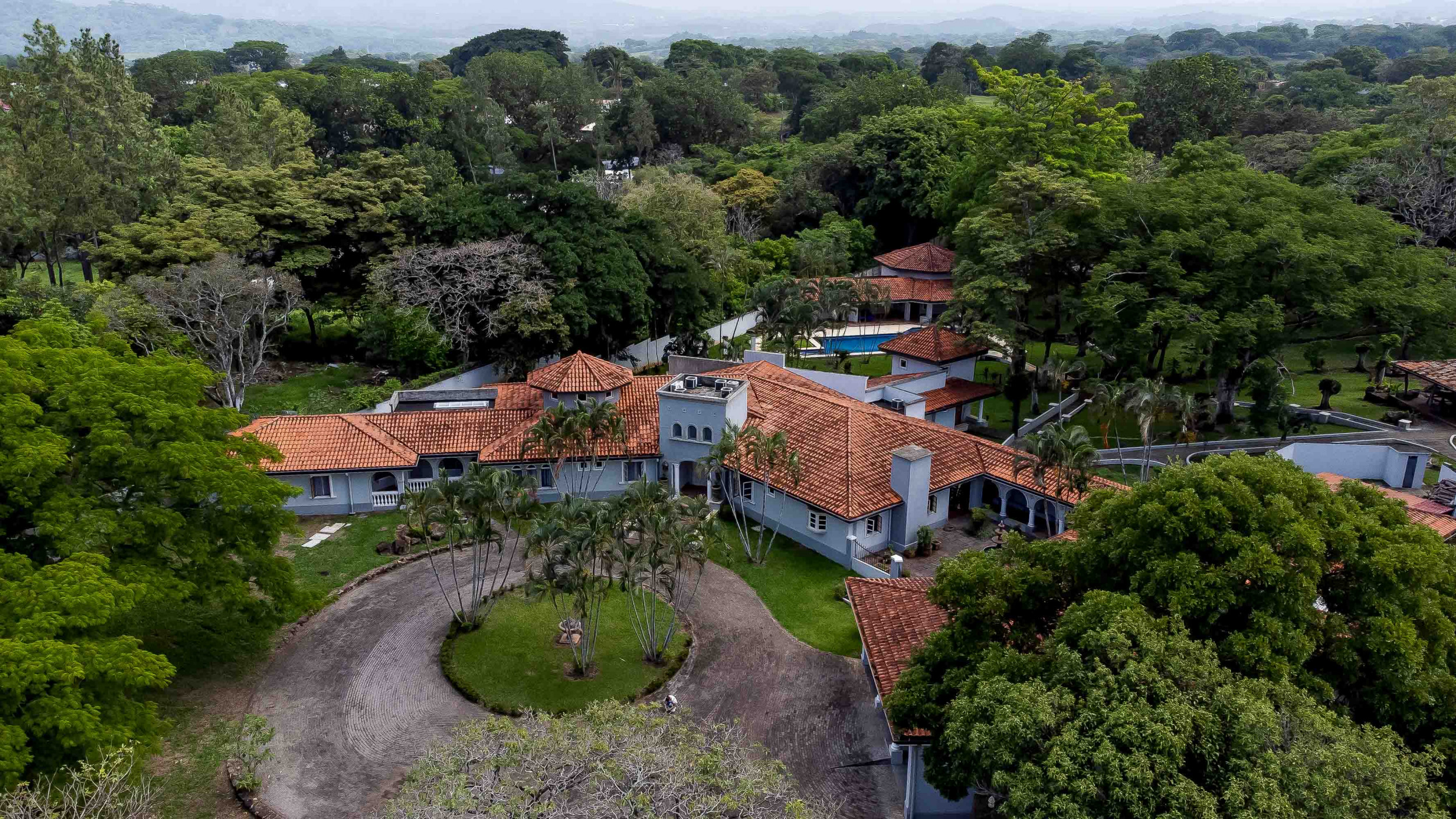 Resort-Style Luxury Villa in Turrucares, Alajuela: Your Dream Home Awaits!