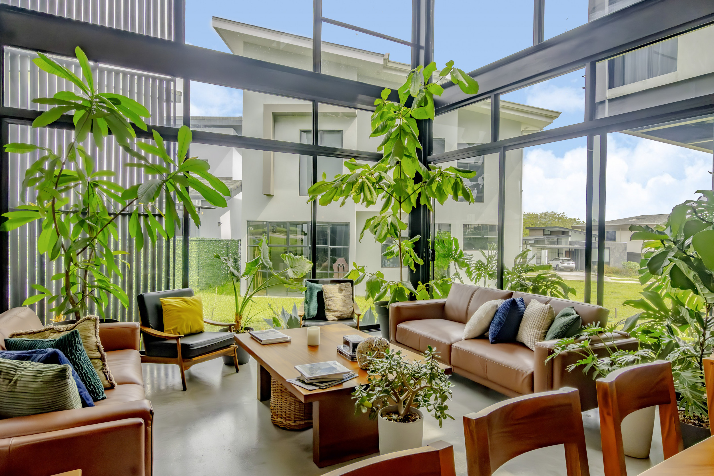 House for Sale in Hacienda Los Reyes, Guácima: Elegance and Comfort in an Exclusive Setting