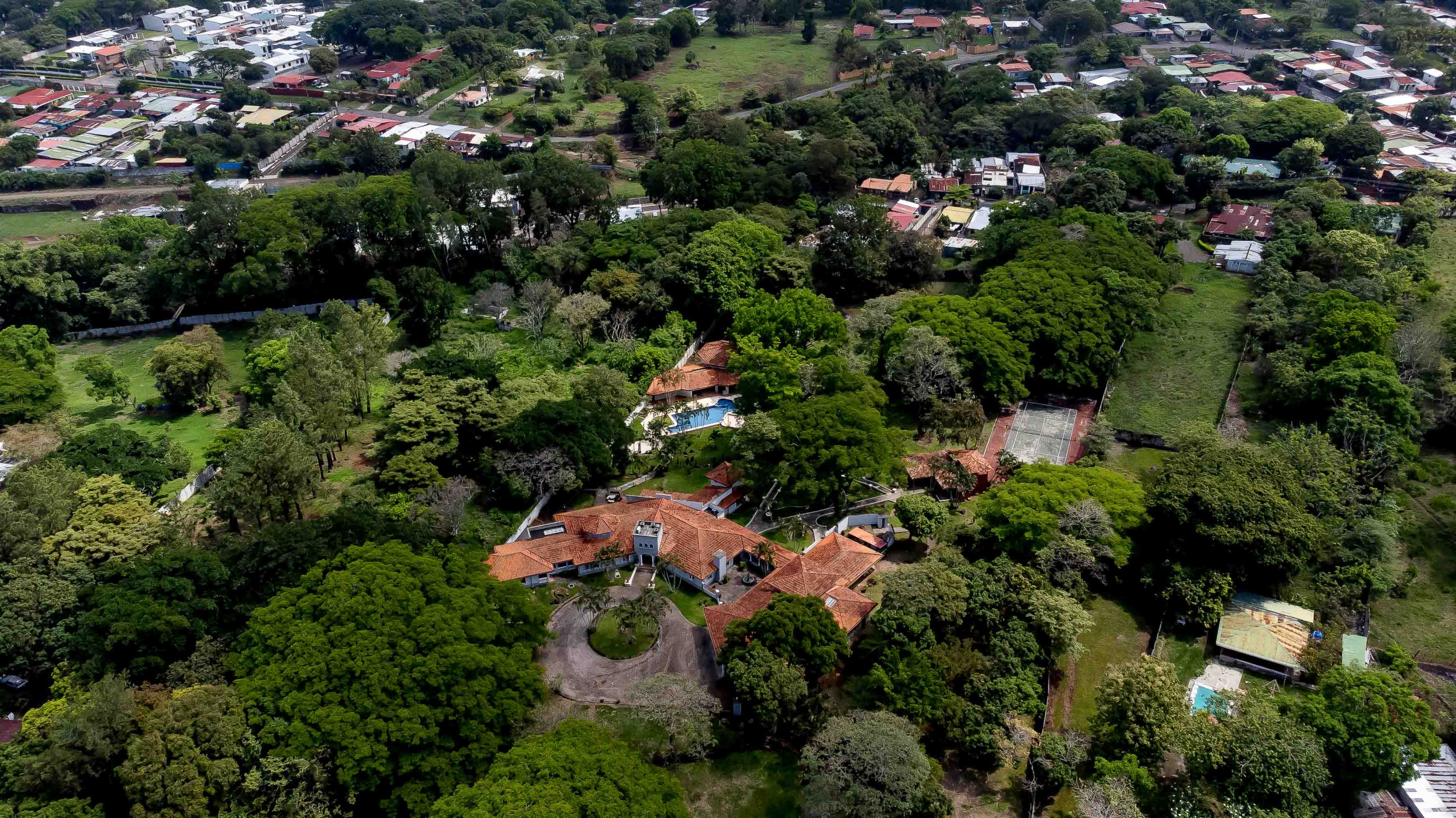 Resort-Style Luxury Villa in Turrucares, Alajuela: Your Dream Home Awaits!