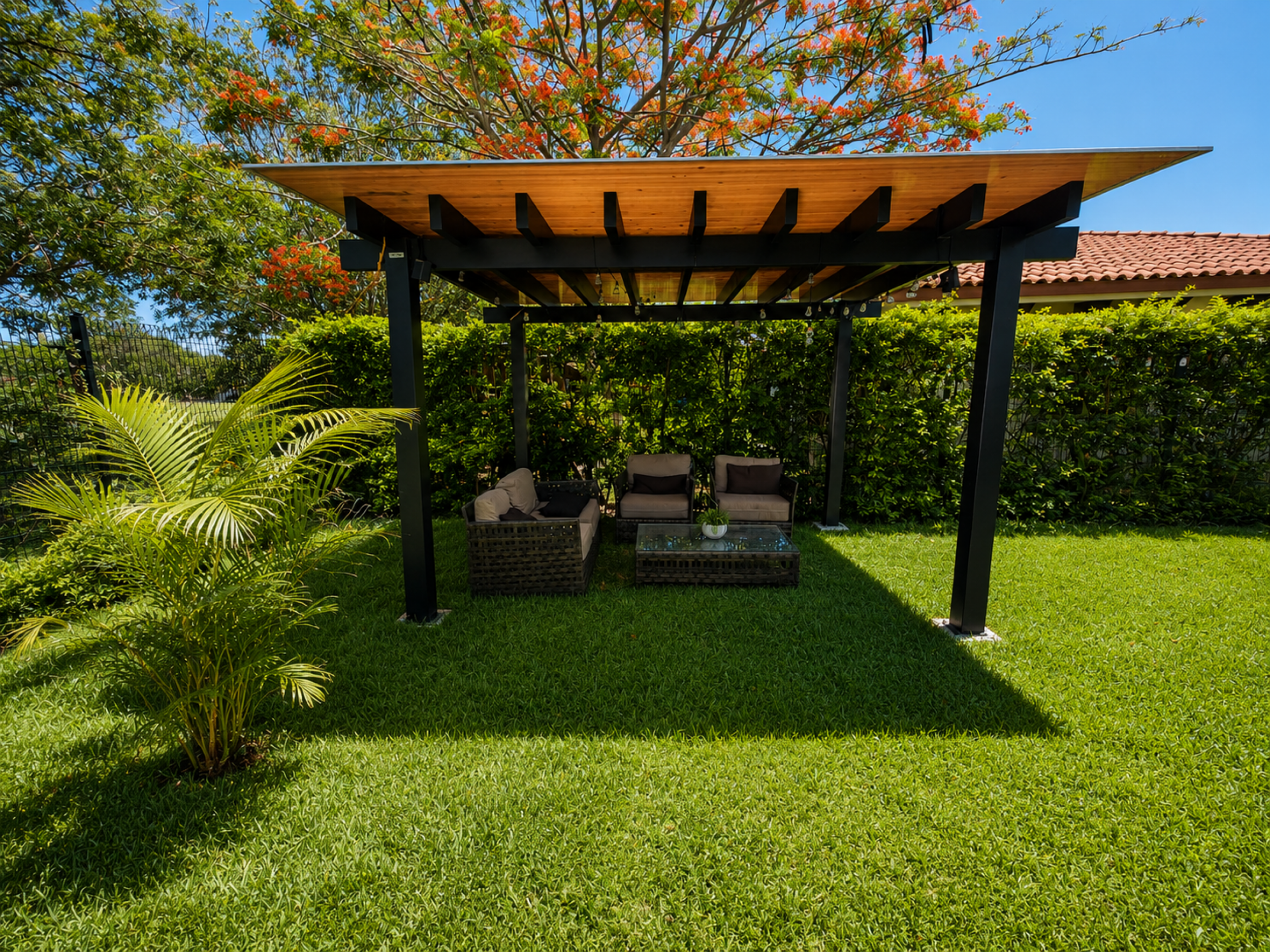 Luxury Home with Independent Apartment in Hacienda Los Reyes | Space, Privacy & Exceptional Value