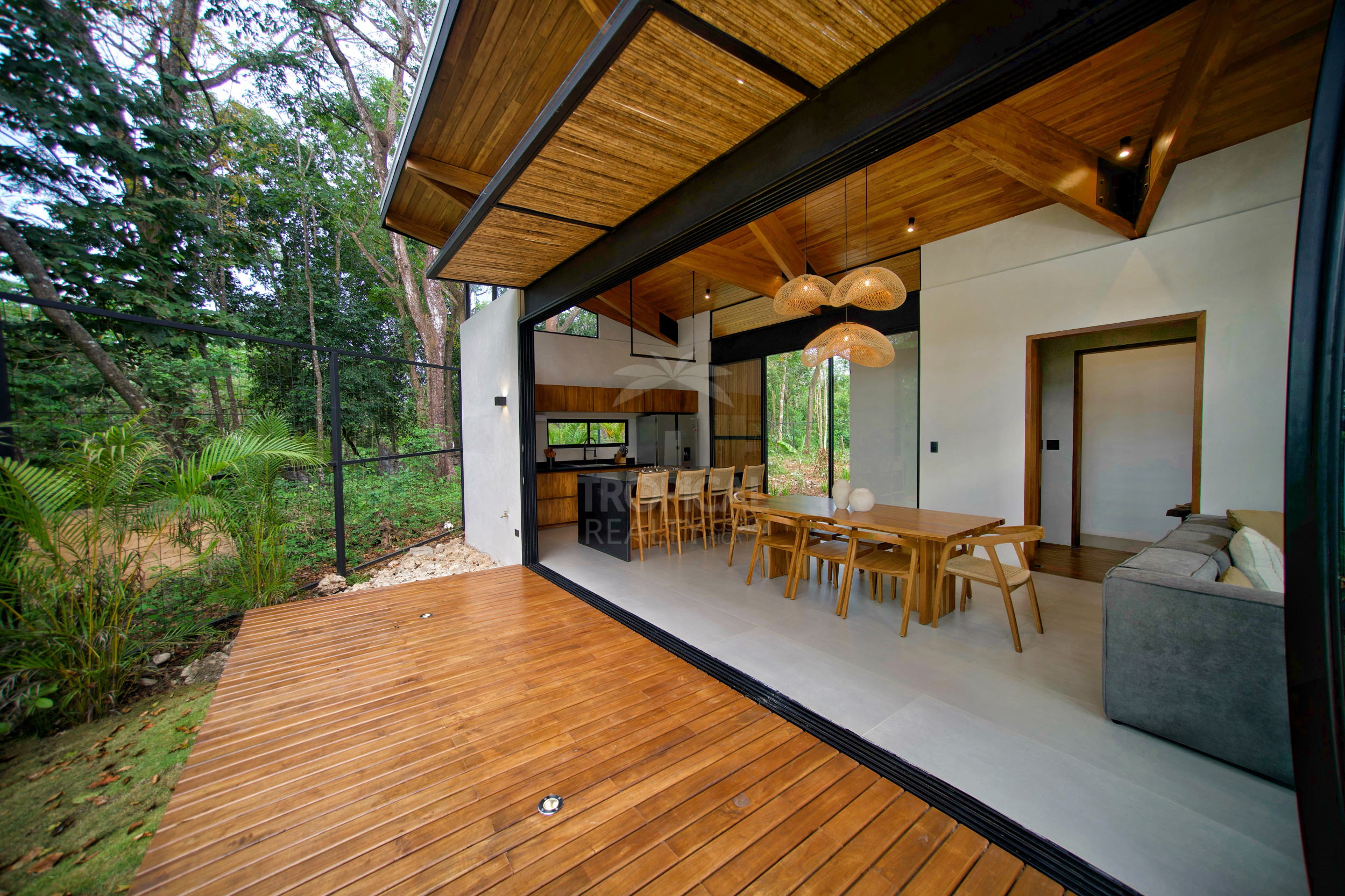 Luxury Ocean View Villa in Santa Teresa – 7,204 m² of Privacy & Nature