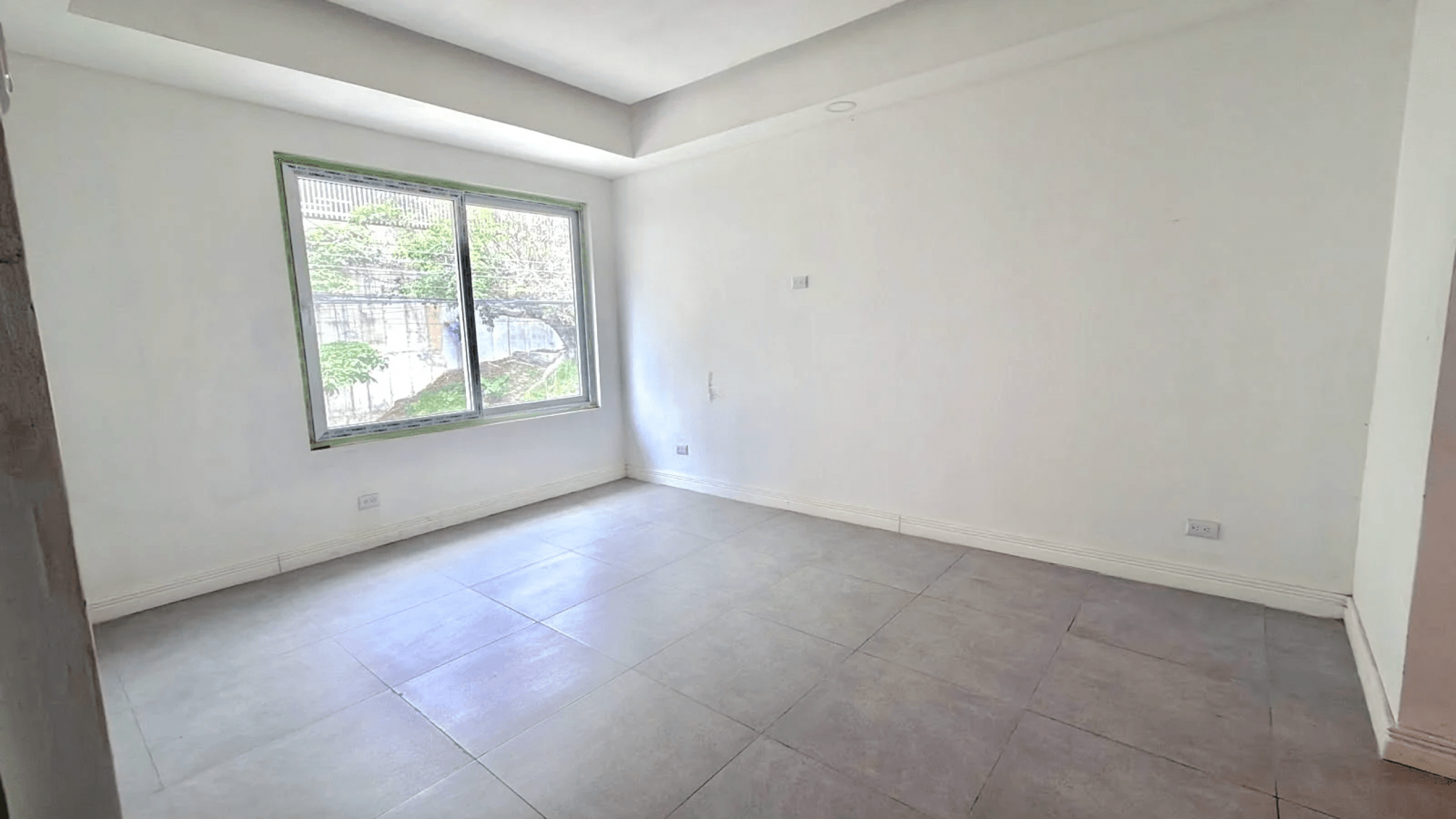Independent Home for Sale Near UCIMED, San José, Sabana