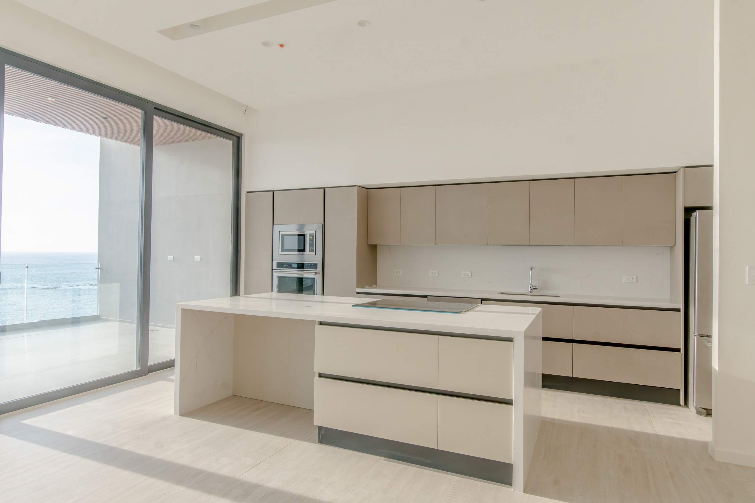 Luxurious Beachfront Apartment for Sale in Herradura, Puntarenas: Nerea Apartments