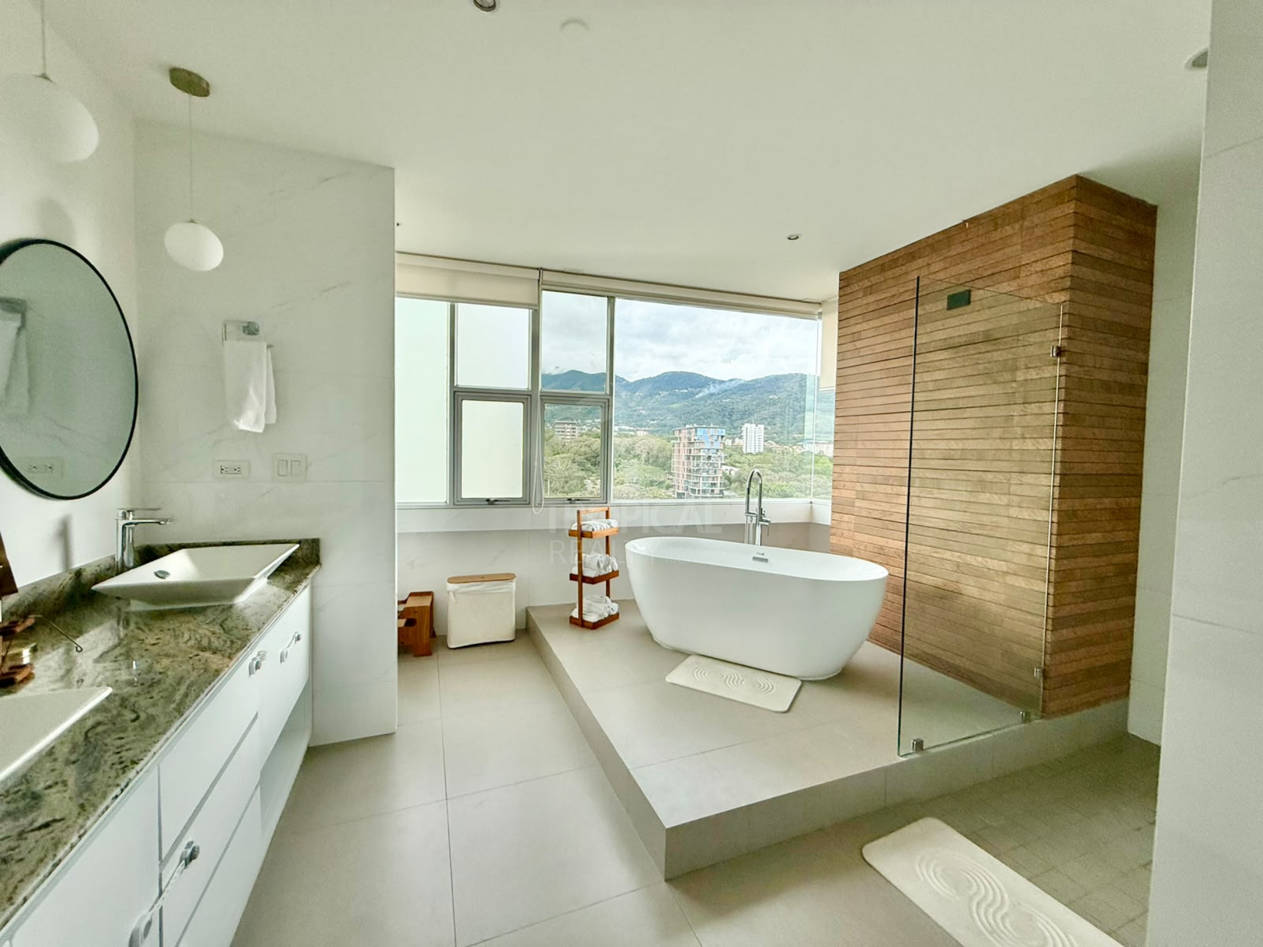 Luxurious Condo for Sale in Central Park Escazú – 3 Bedrooms, Premium Location, and Exclusive Lifestyle