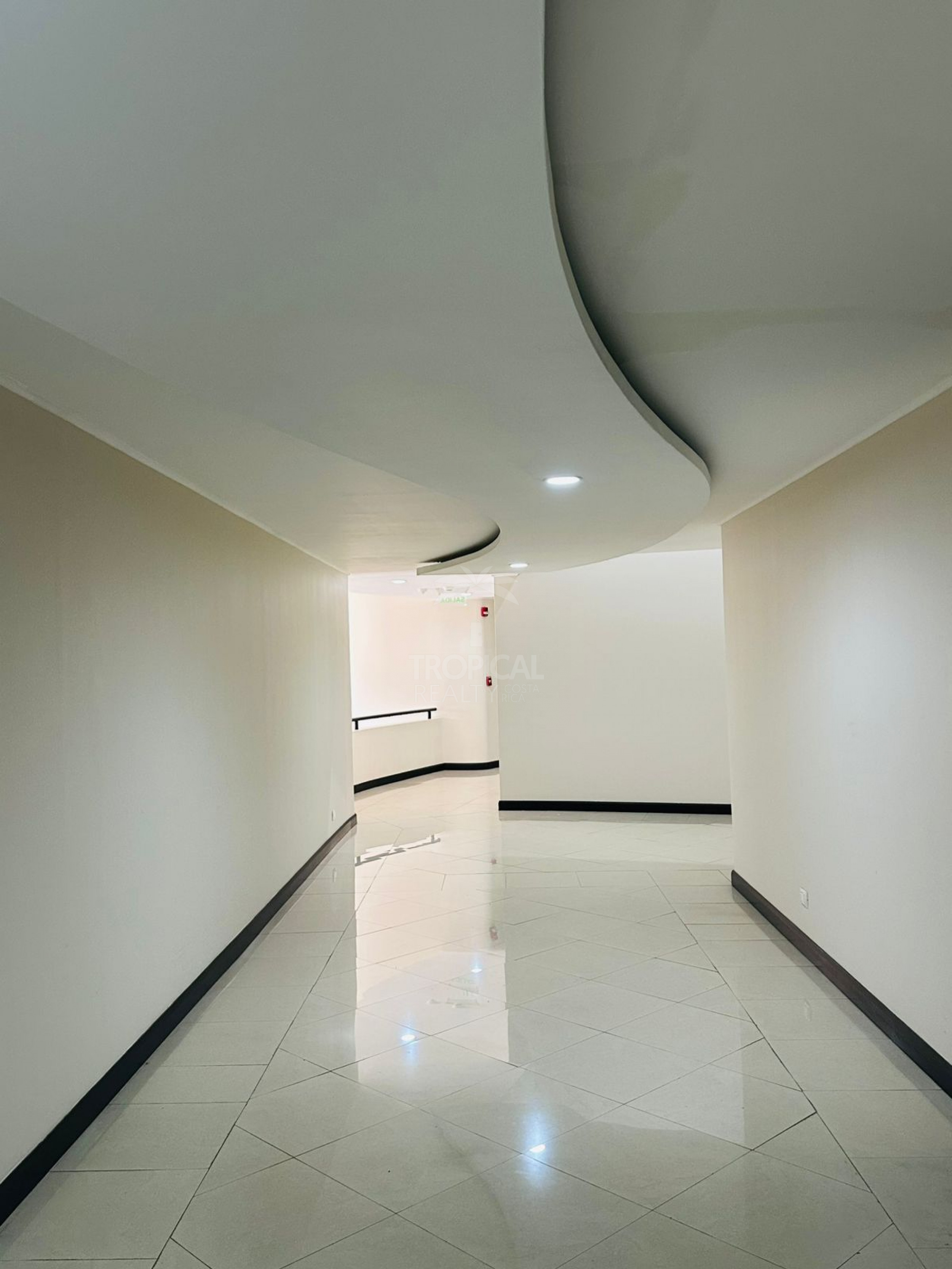 One-Level Penthouse in Avalon Country, Santa Ana – $240,000