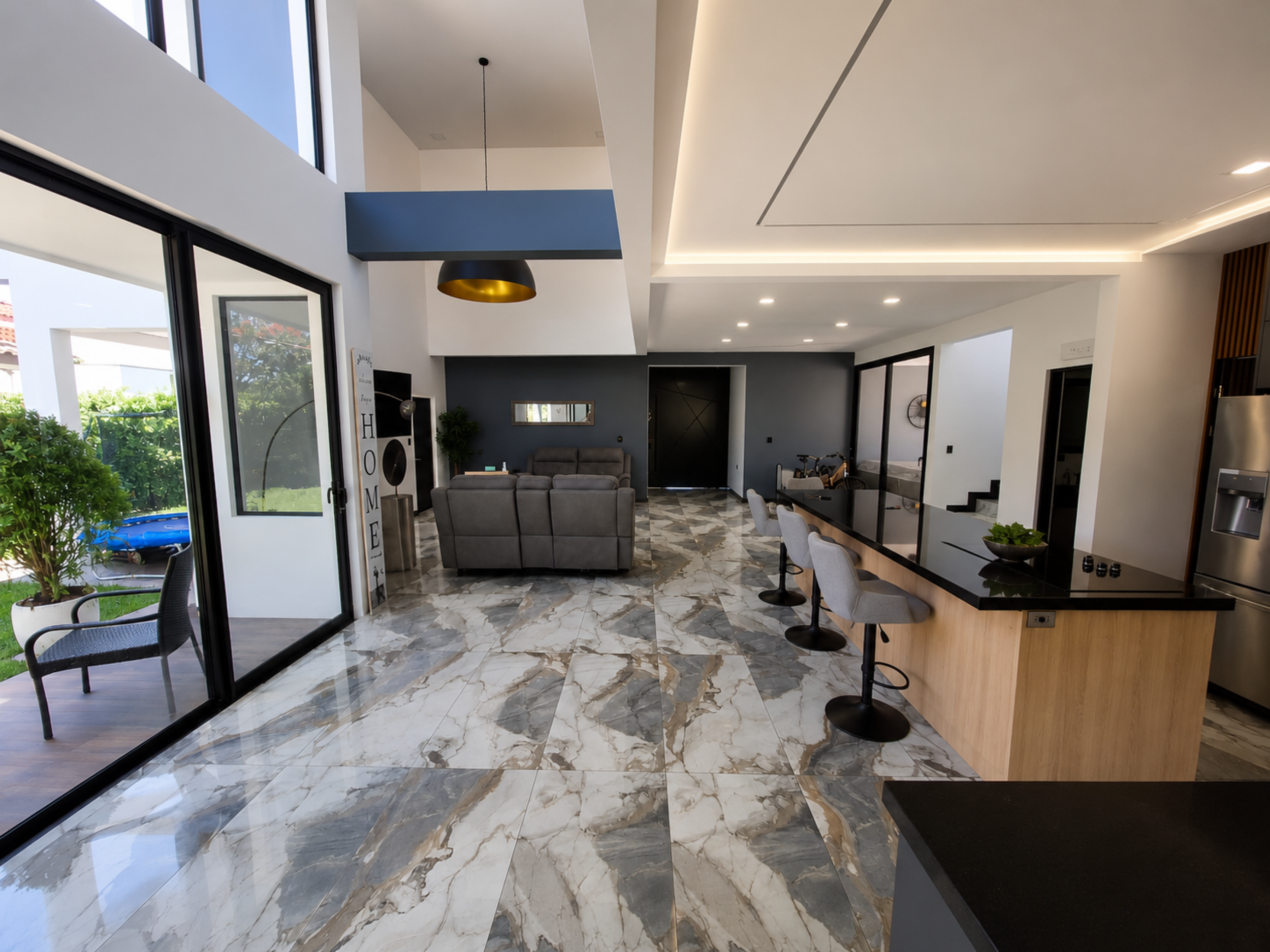 Luxury Home with Independent Apartment in Hacienda Los Reyes | Space, Privacy & Exceptional Value