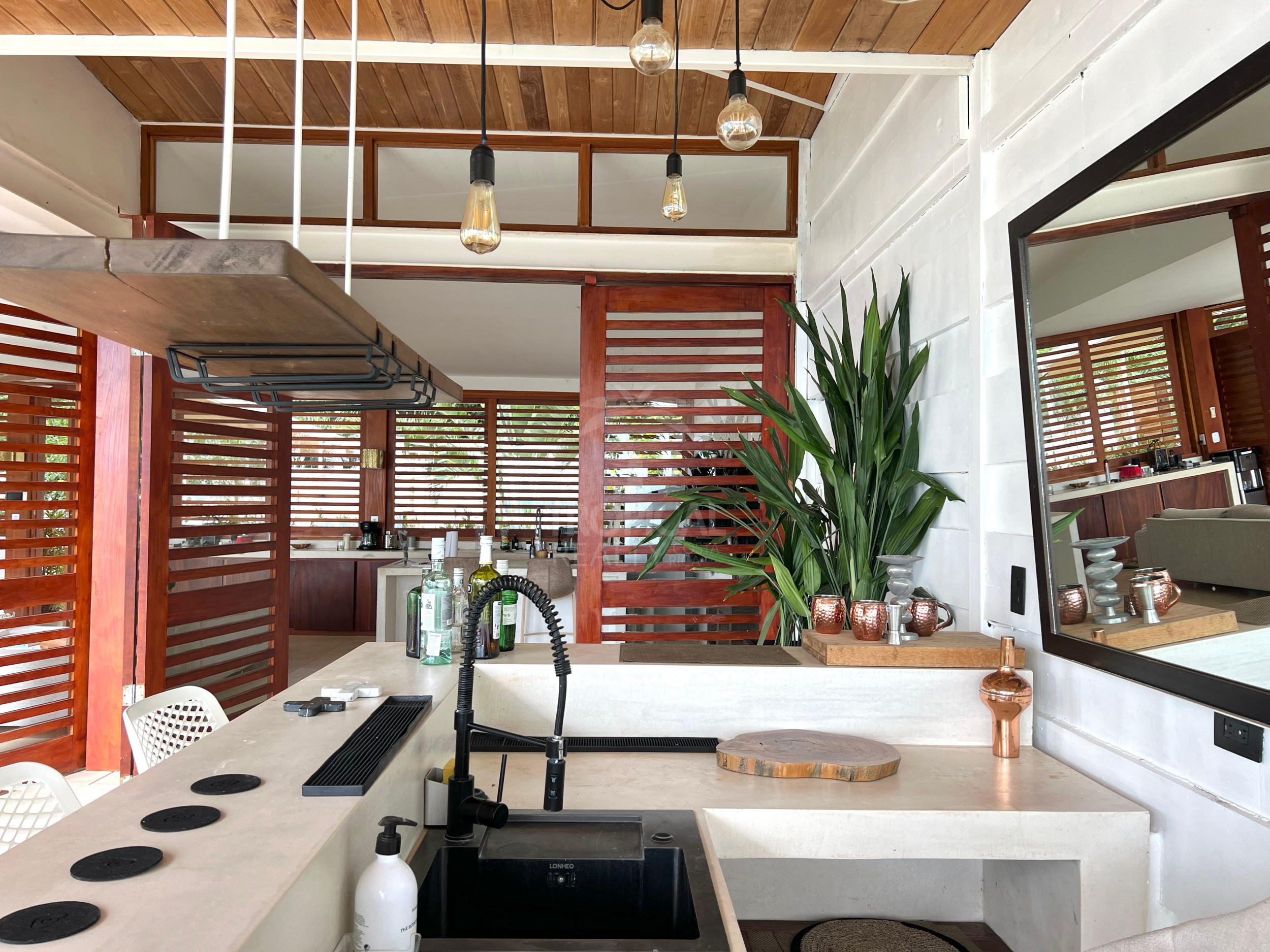 Luxury Ocean View Villa with Guest House – Santa Teresa