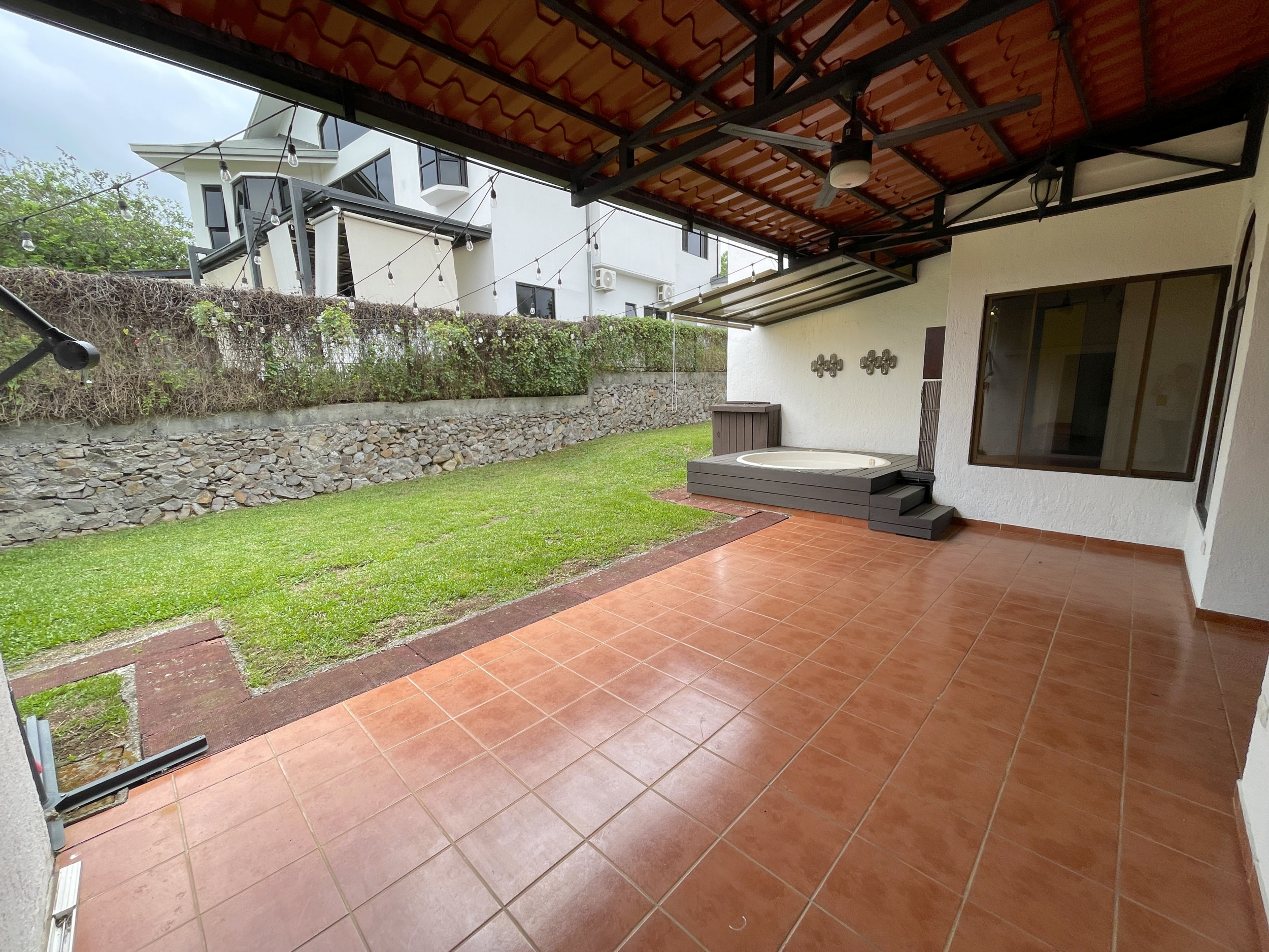 SOLD Single-story house for sale Hacienda Los Reyes