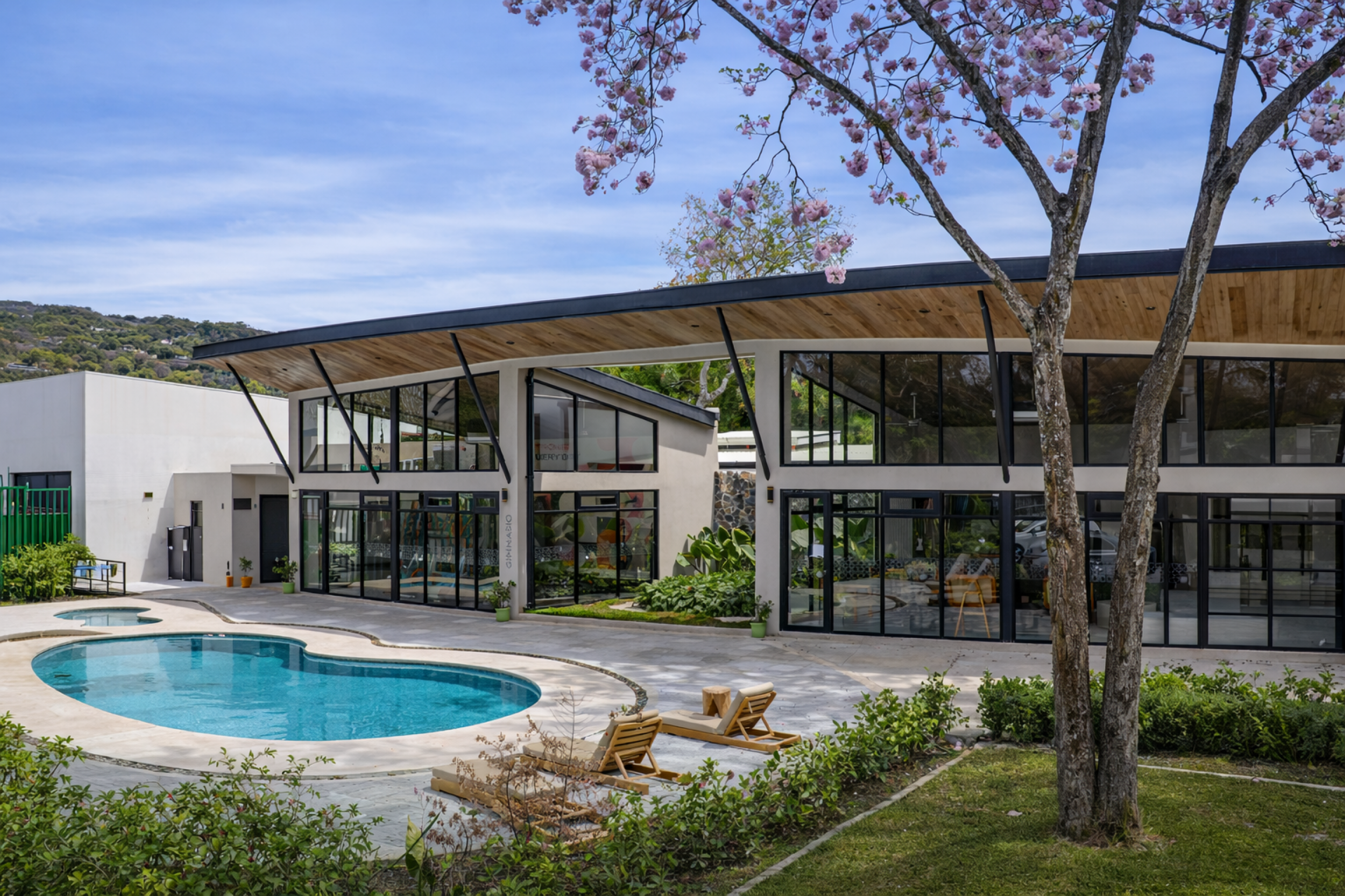 Pre-Sale Home in Santa Ana – Final Phase | From $273,000