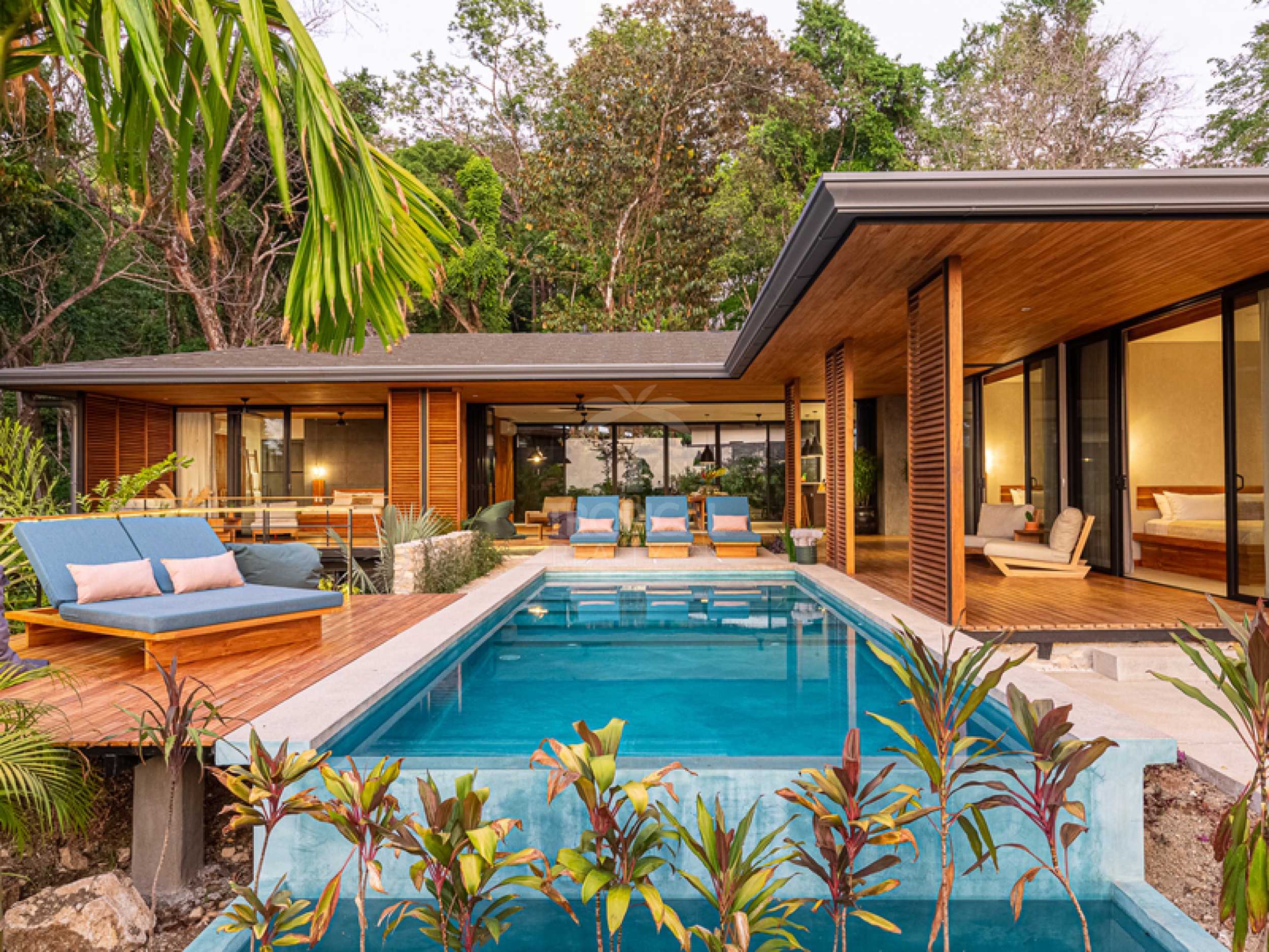 Luxury Ocean View Villa in Santa Teresa – Contemporary Design, Privacy & Tropical Living