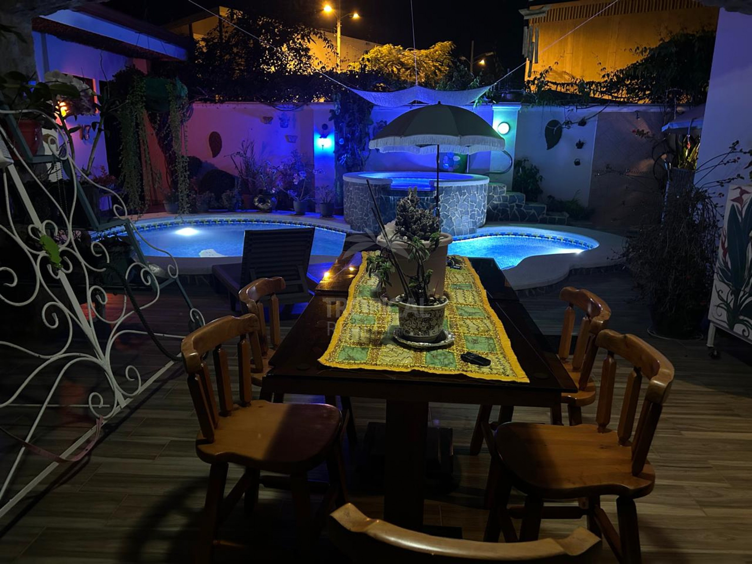 House for Sale in Jacó Beach – Private Pool & Jacuzzi