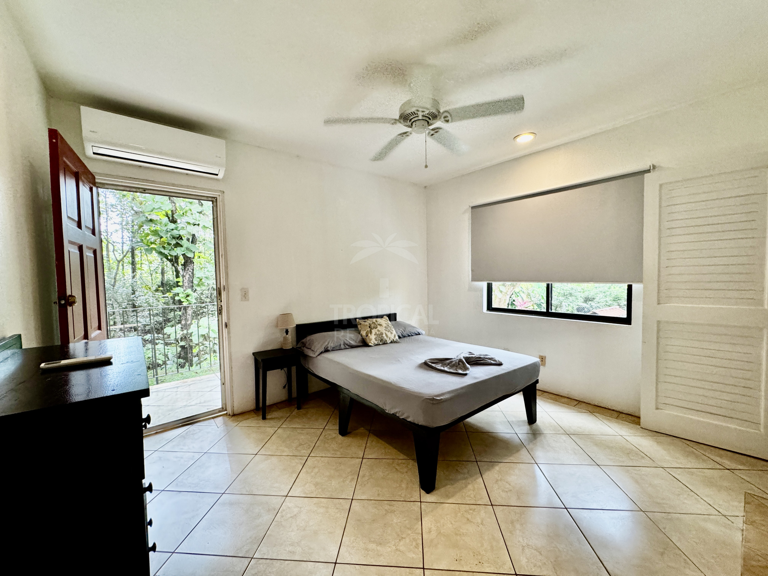 Apartamento en alquiler en Montezuma, tres habitaciones, su hogar frente al paraíso.