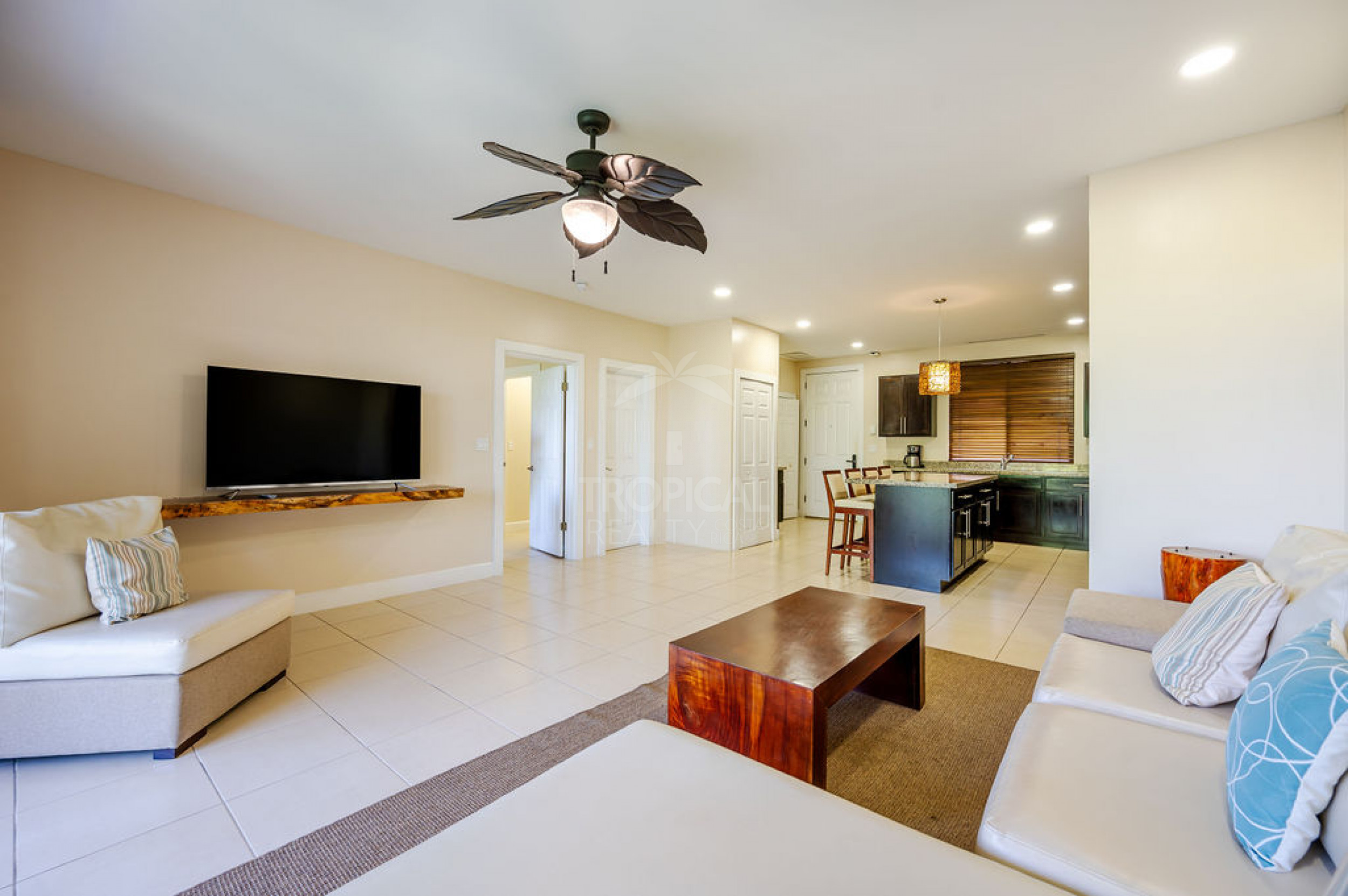 Luxury Condo for Sale in Pacifico Playas del Coco – Exclusive Beach Club & Strong Airbnb Potential