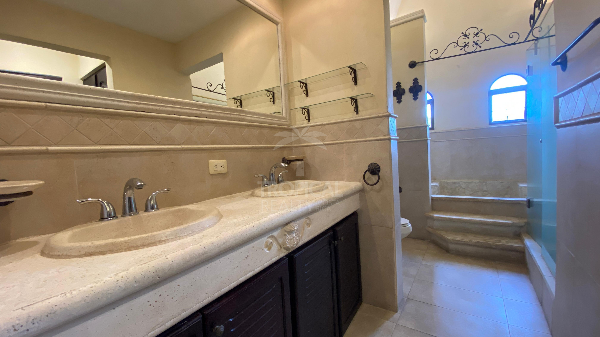 House for Sale in Vistas de Pereira, Guachipelín Norte,