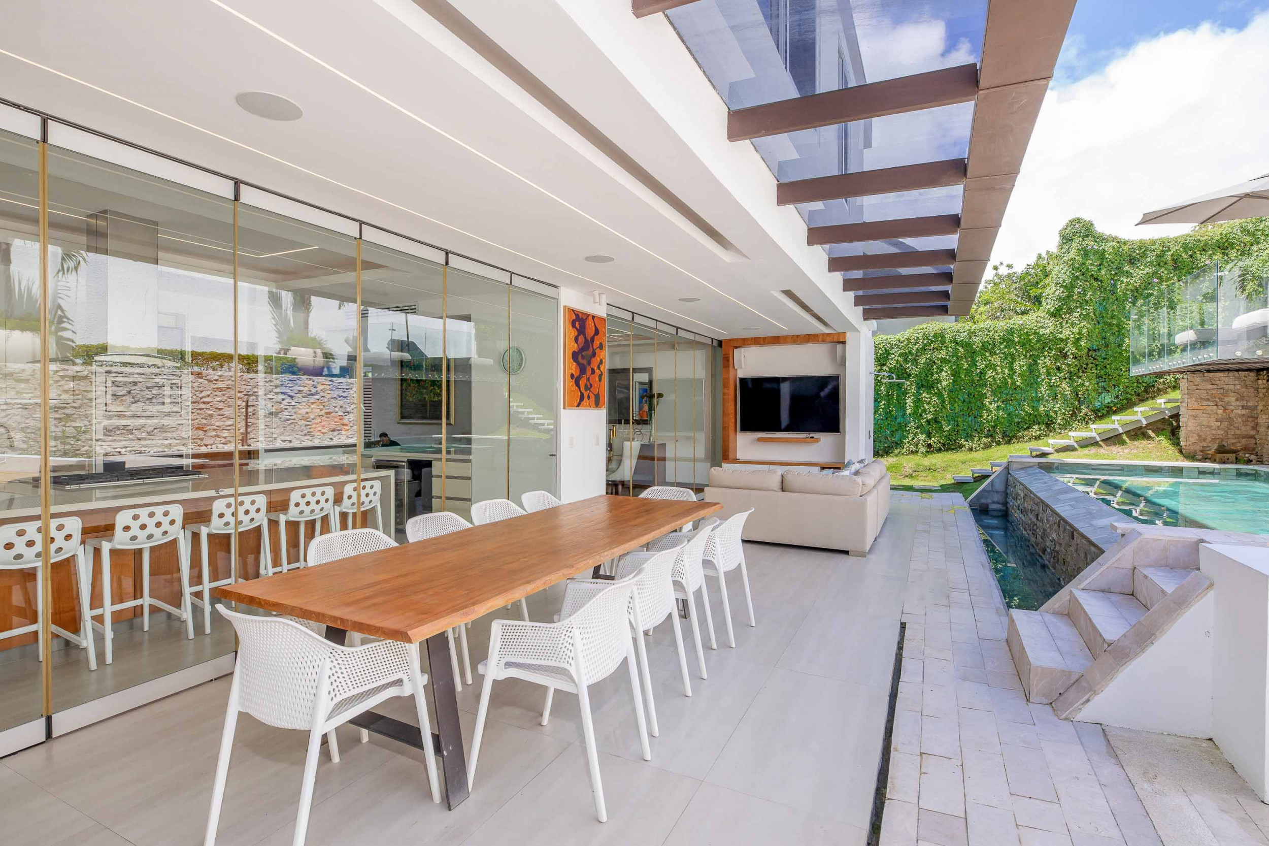Modern Luxury Home in Gated Community – Valle del Sol, Lindora | 4 Bedrooms, Pool & Smart Features
