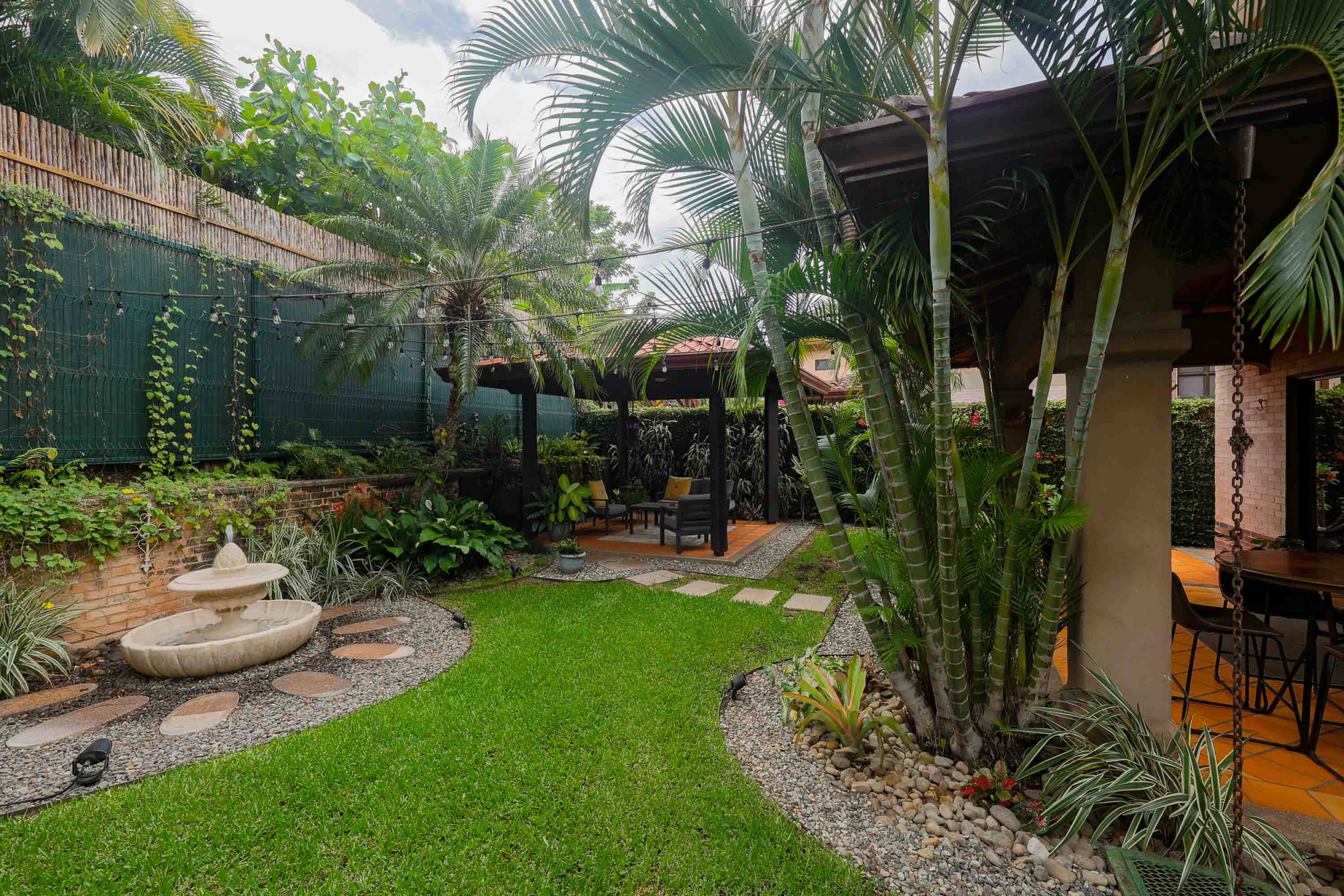 House for sale in Puerta de Hierro, Santa Ana SOLD