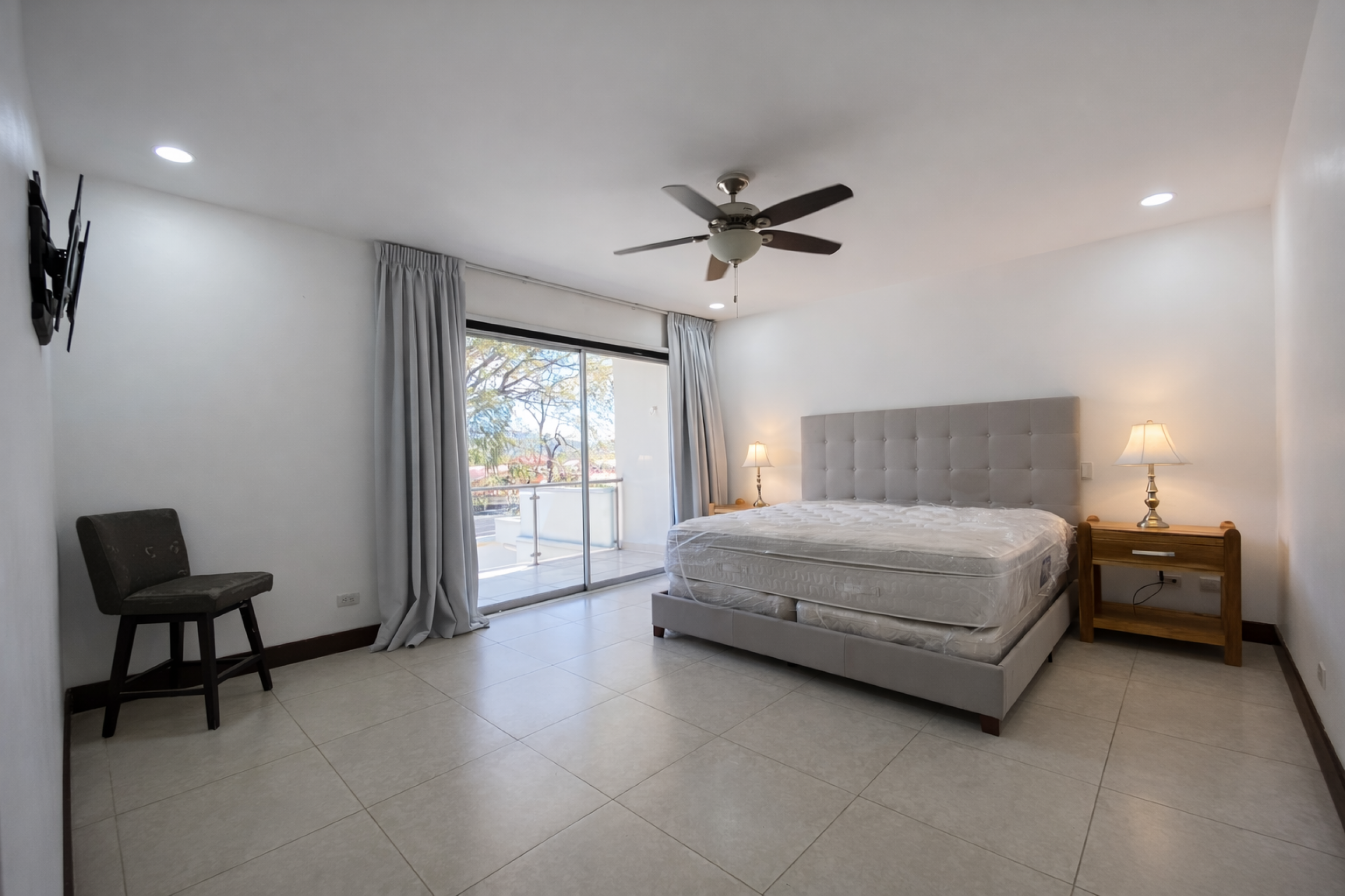 Modern Two-Story Home for Rent in La Rambla – Panasonic Area, Alajuela