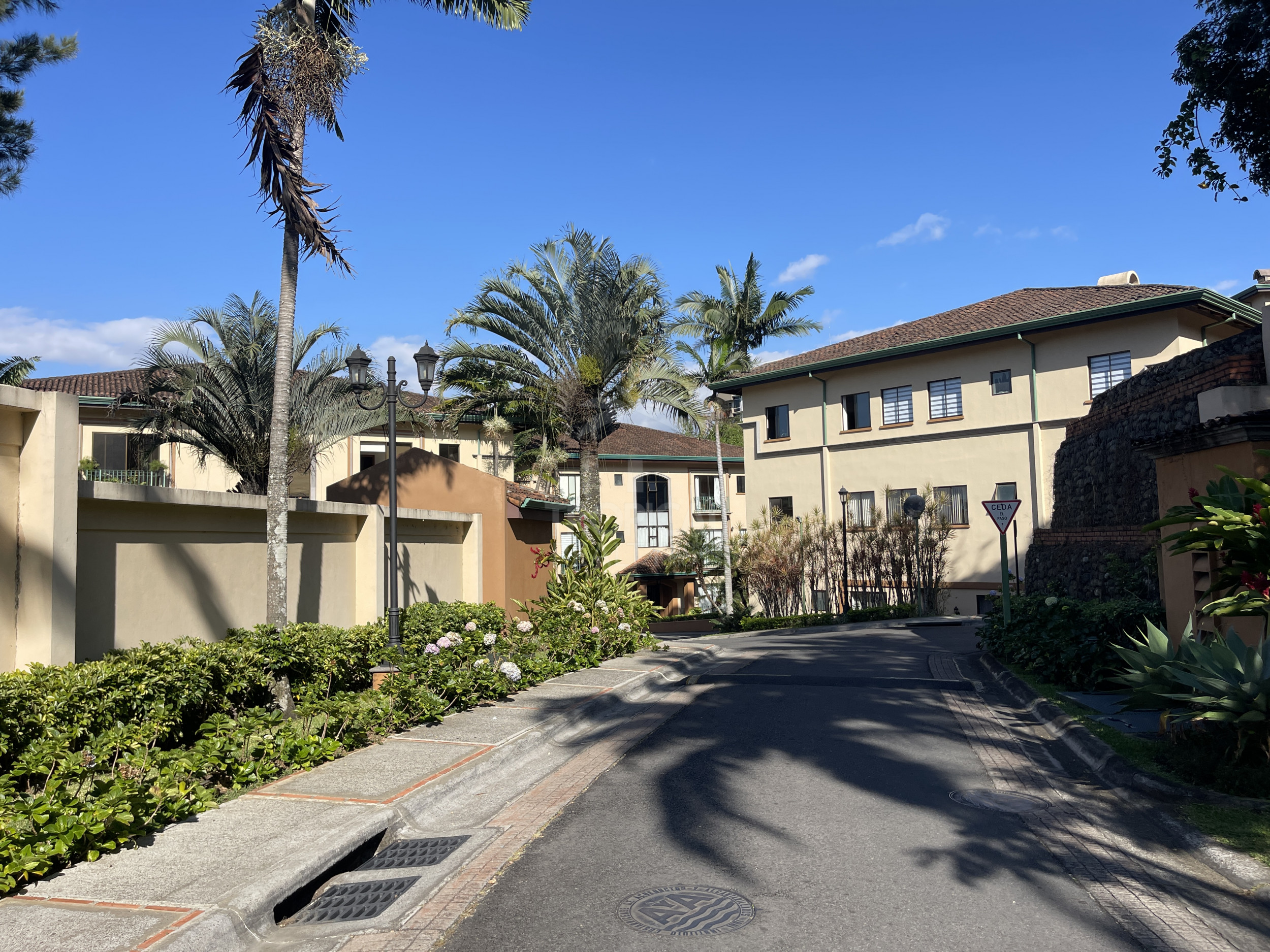 Modern Apartment for Rent in San Rafael de Escazú – $1,350