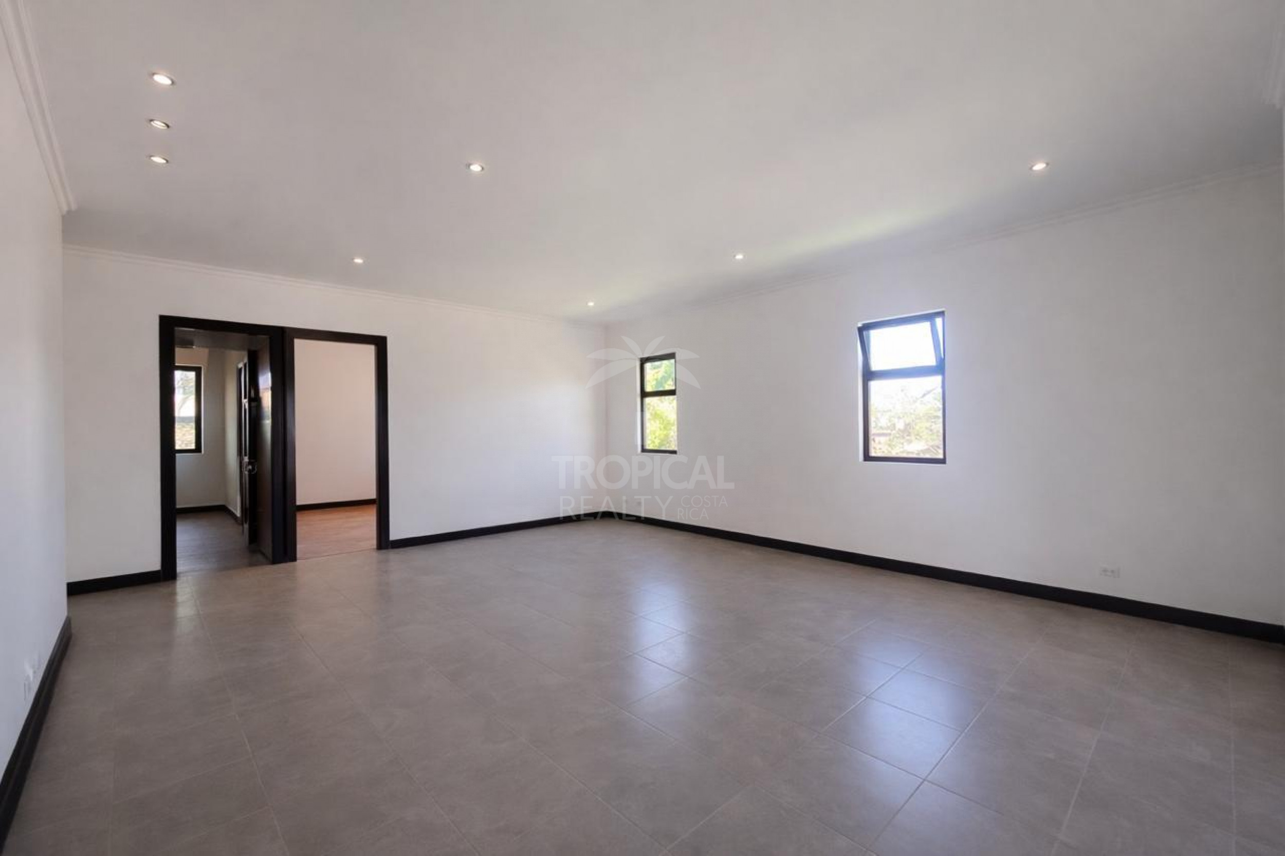 Remodeled Home for Rent in Gated Community – Piedades, Santa Ana