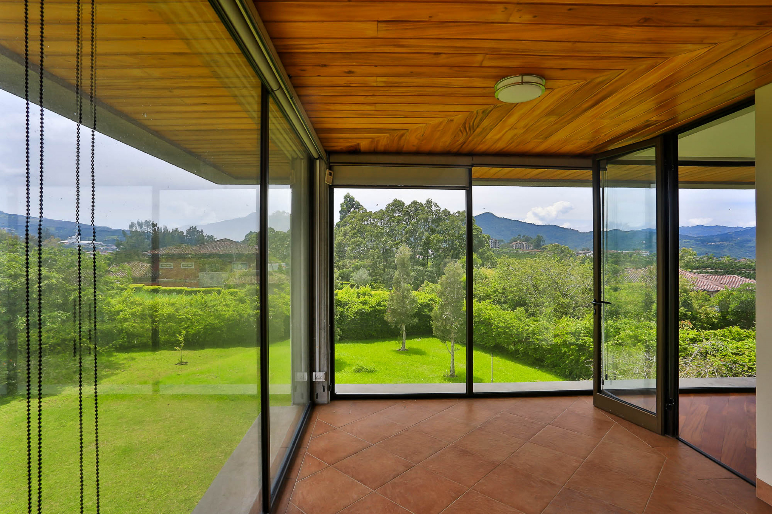 For Sale: Stunning Luxury Home in Monteran, Granadilla – Premier Location and Exclusive Privacy